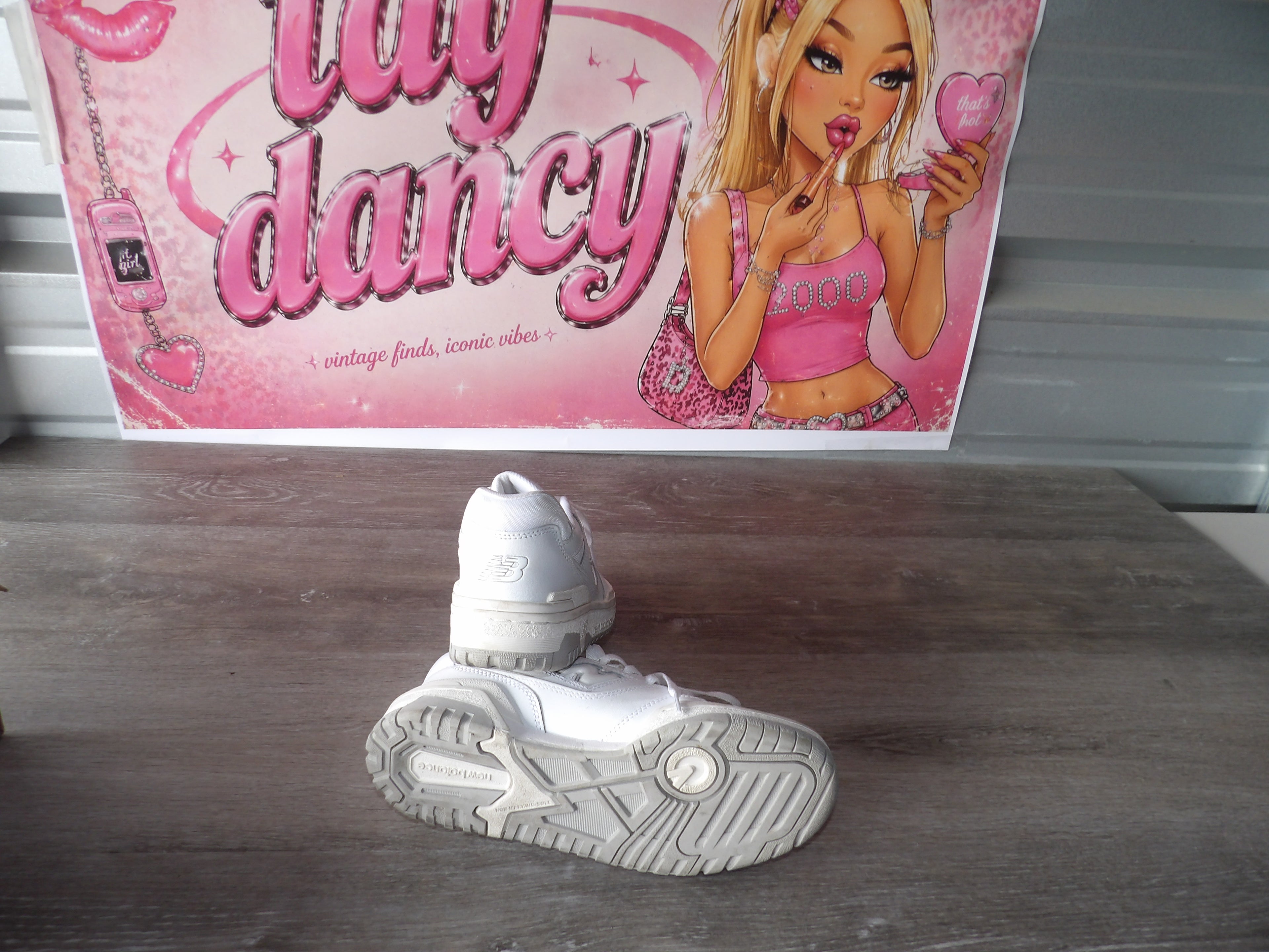 New Balance 550 Grade School Sneakers – White (US Kid's Size 6)