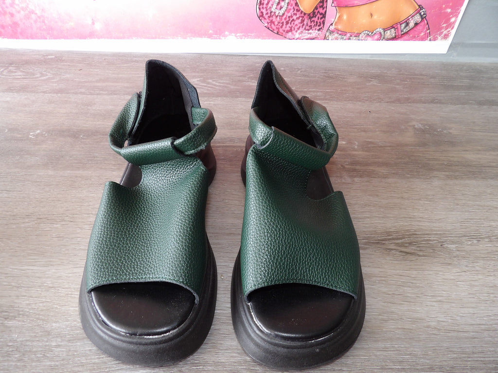 Chunky Green Leather Platform Wedge Sandals – Green/Black (Size EU 39)