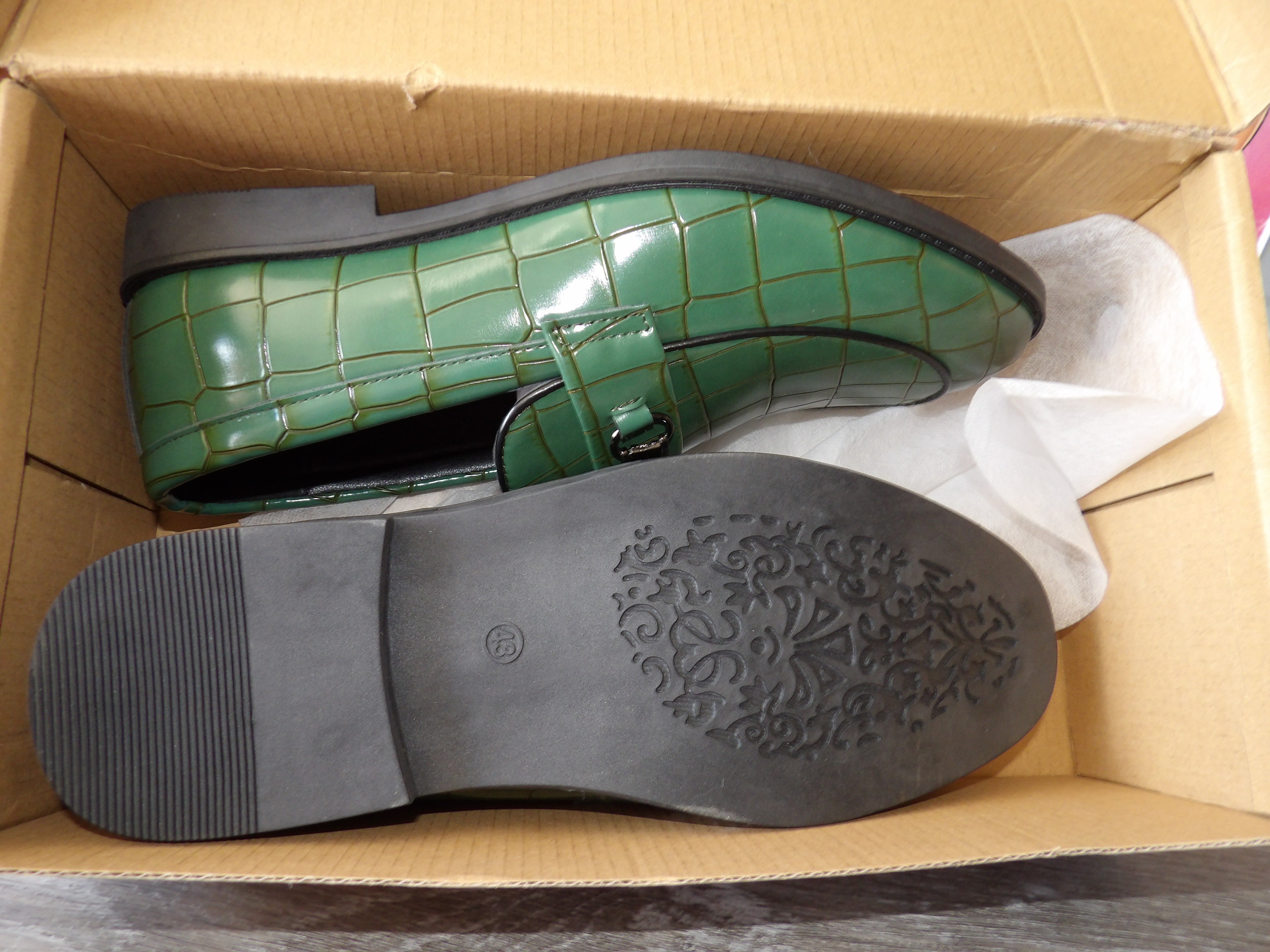 Mens Leather Casual Dress Shoe – Green/Black (Size EU 43)