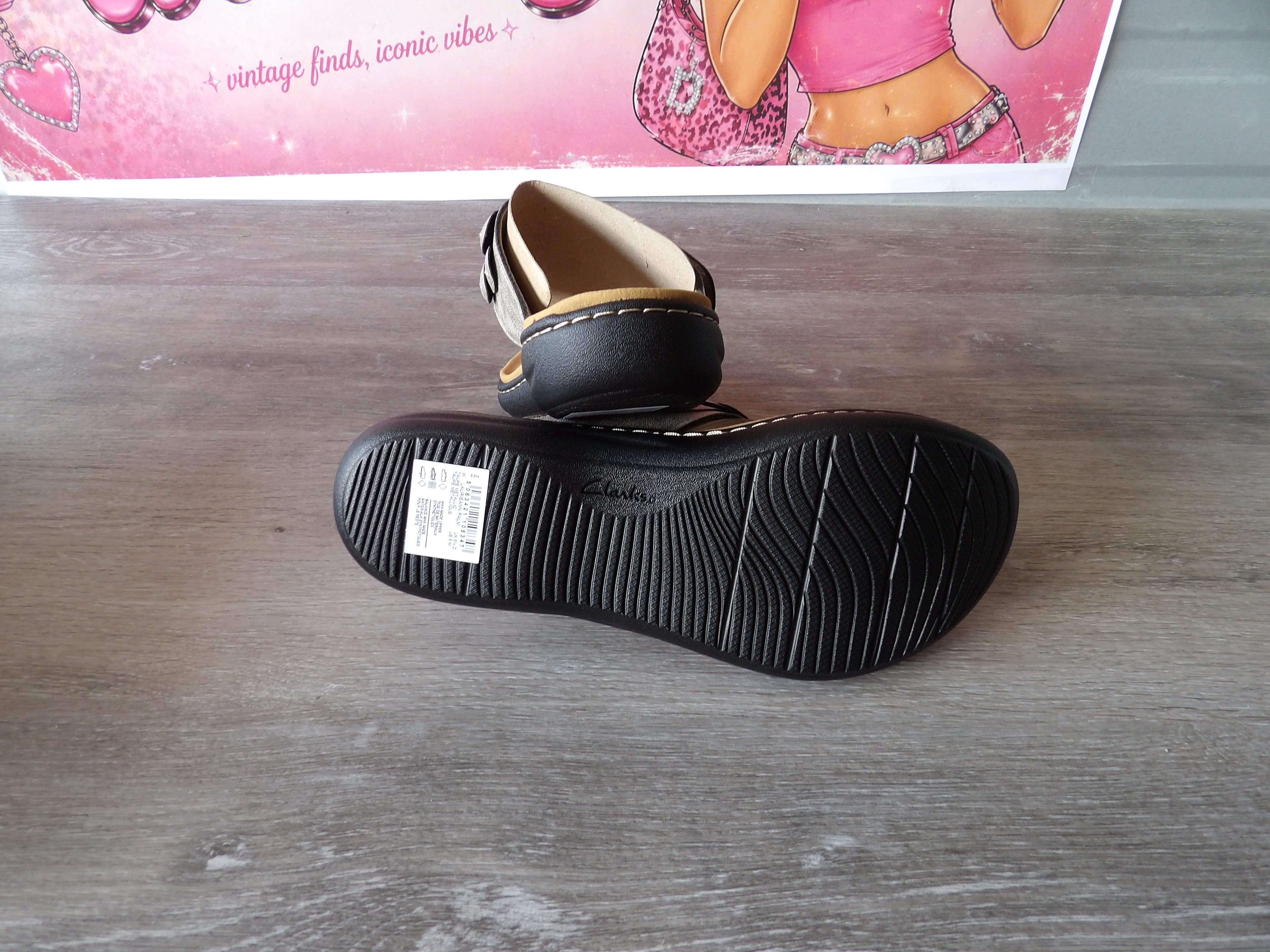 Clarks Laurieann Palm Leather Sandals – Beige (Size US 9)