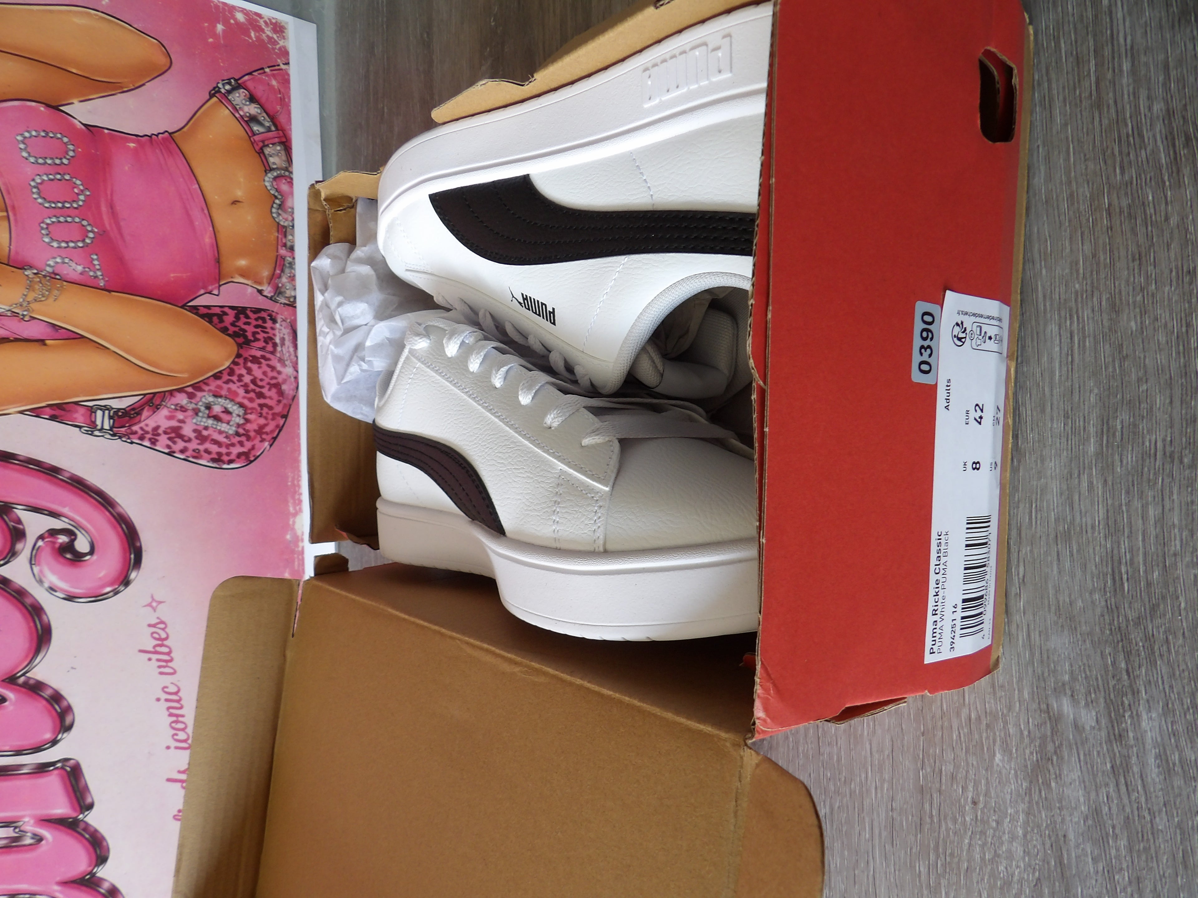 PUMA Rickie Classic Sneakers – White/Black (Size US 9)