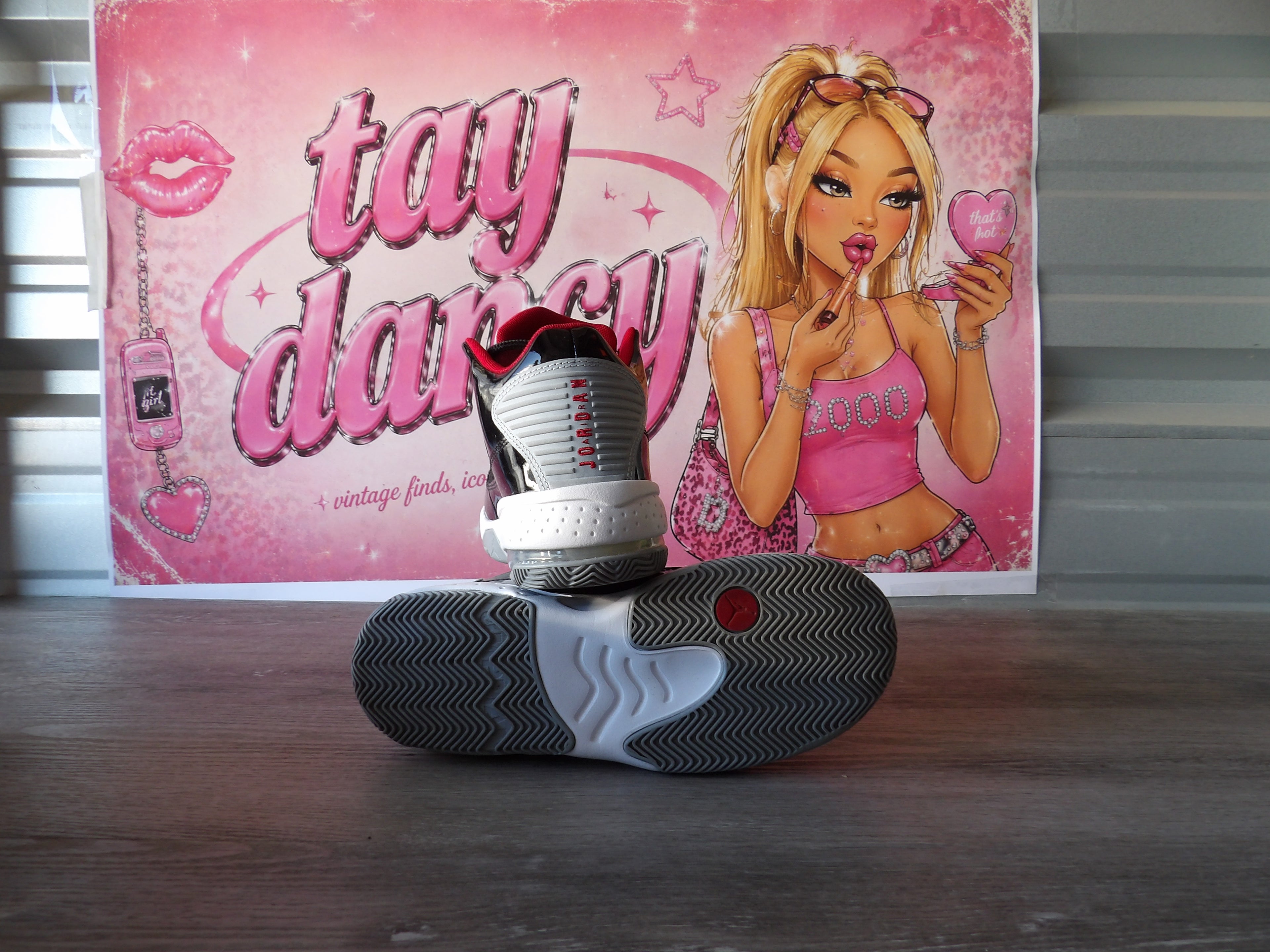 Nike Jordan Max Aura 2 (GS) – White/Gym Red-Black (Size US 4.5Y)