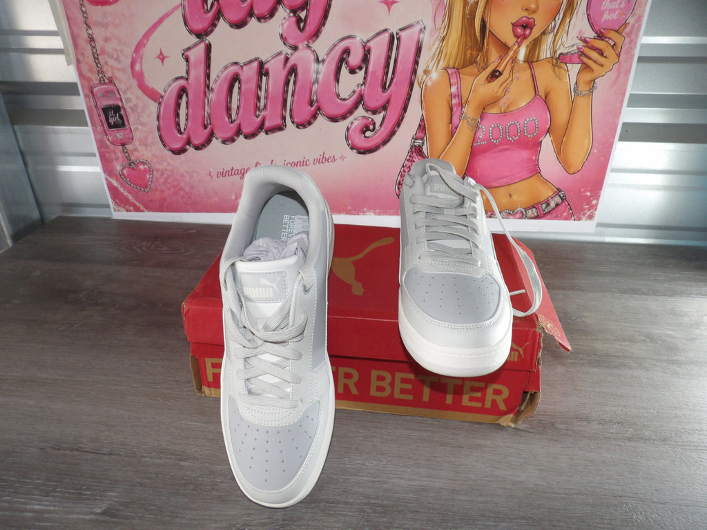 PUMA Caven Sneakers – White/Grey (Size US 10)