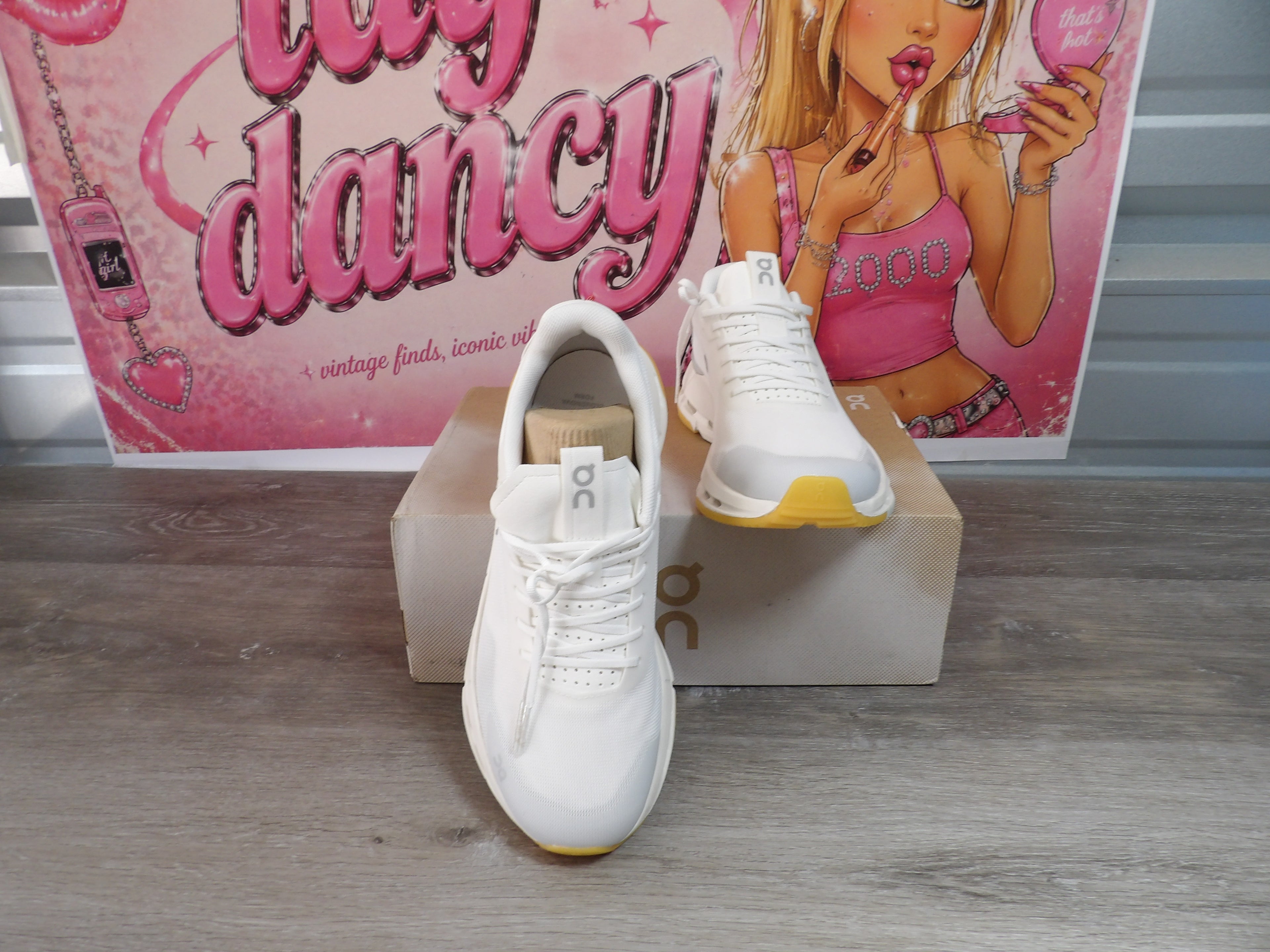 OnCloud Cloudnova Form 2 – White/Ivory (Size US 8.5)