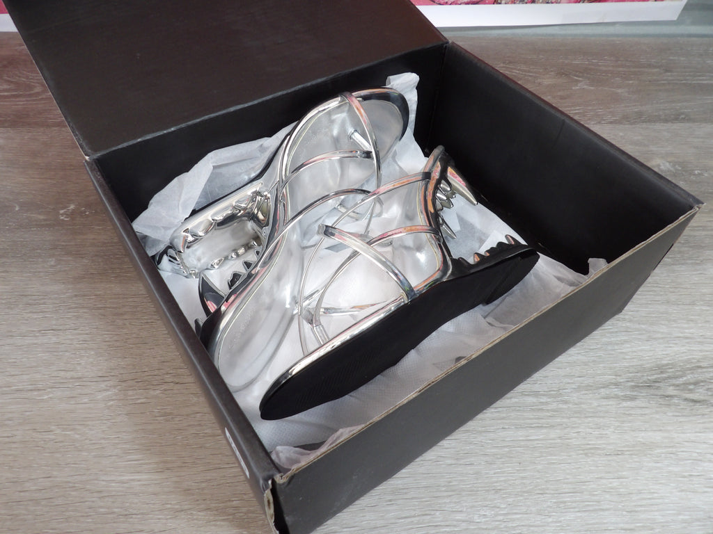 GCDS Morso Thong Sandals – Silver Chrome (Size EU 38)