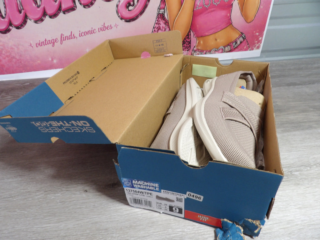 Skechers ON-THE-GO Go Step Lite - Lively - Taupe (Size US Women's 9W)