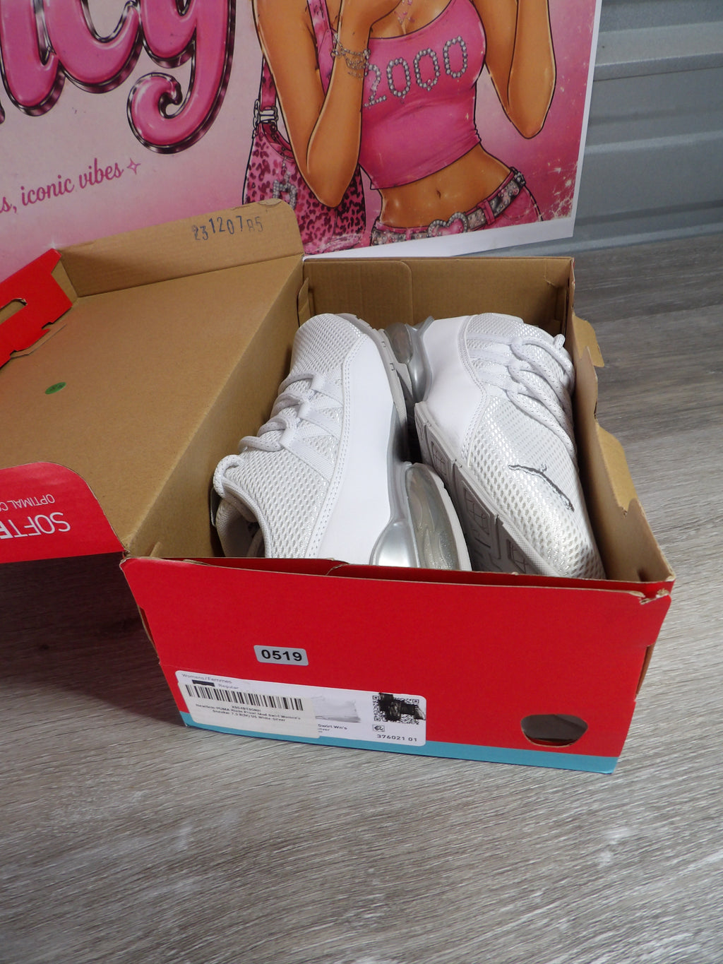 PUMA Riaze Prowl Mod Swirl Women's Sneakers – White/Silver (Size US 7.5)