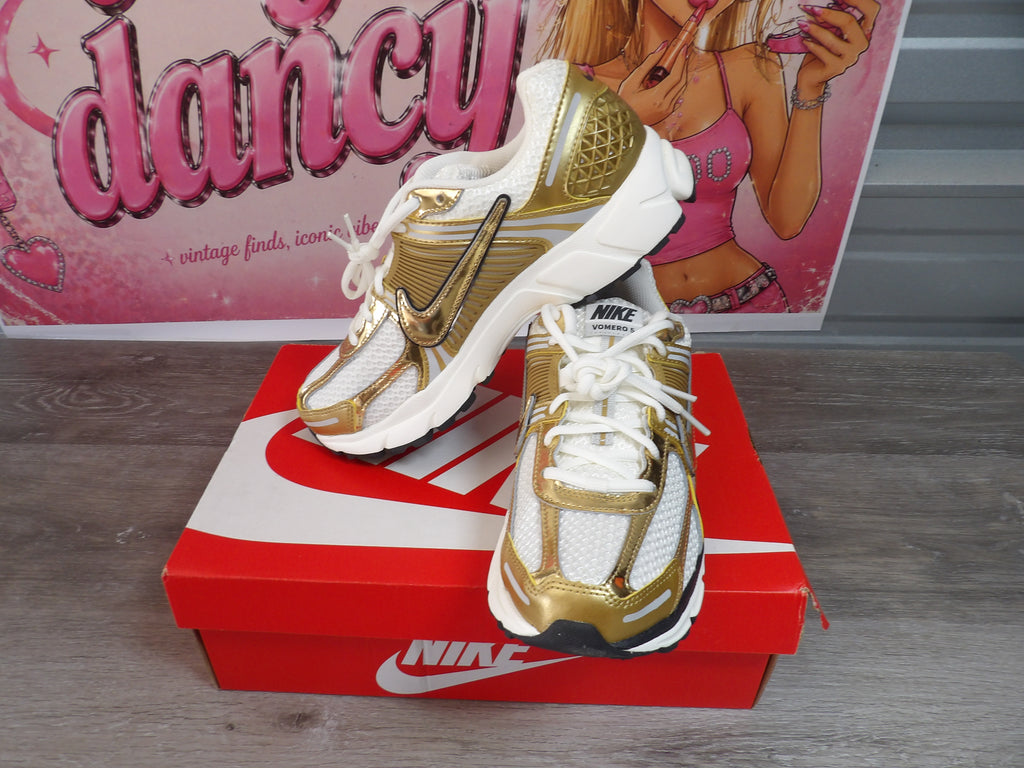 Nike Women's Zoom Vomero 5 – Photon Dust/Metallic Gold (Size US 10)