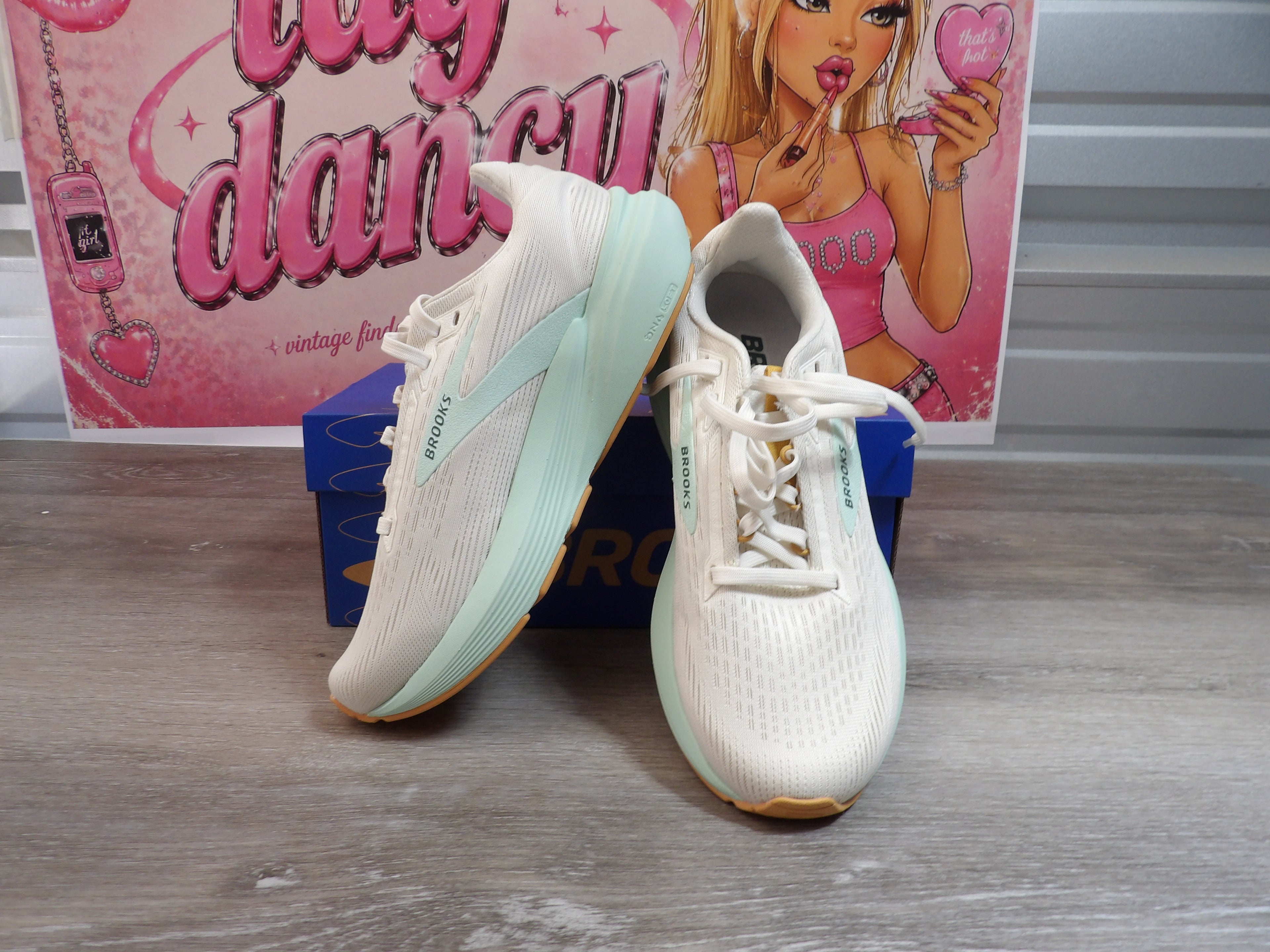 Brooks Revel 8 Women's Running Shoes – Coconut/Taffy/Honeydew (Size US Women's 7)