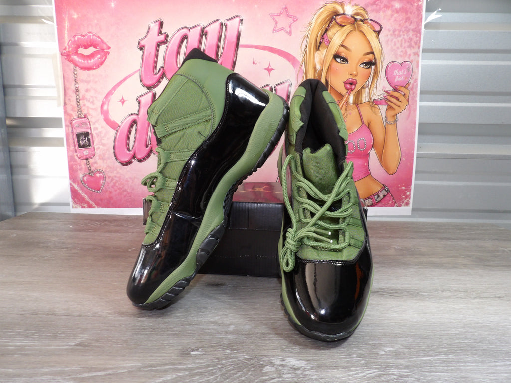 Nike Air Jordan 11 Retro – Black/Green (Size US 13)