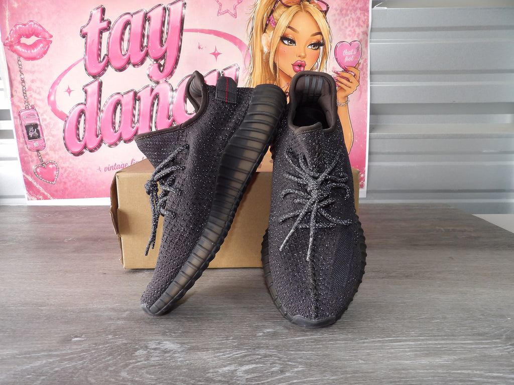 Adidas Yeezy Boost 350 V2 sneakers – Black (Size US 10)