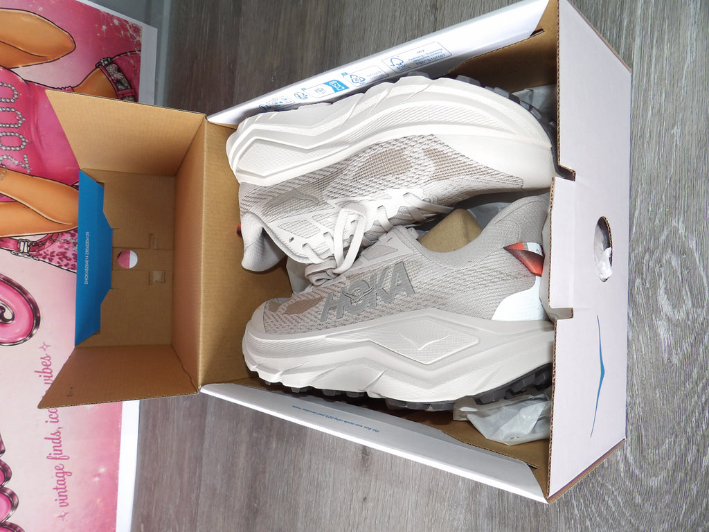 HOKA Women's Challenger 8 Shoes – Stucco/Asphalt Grey (Size US 8.5)