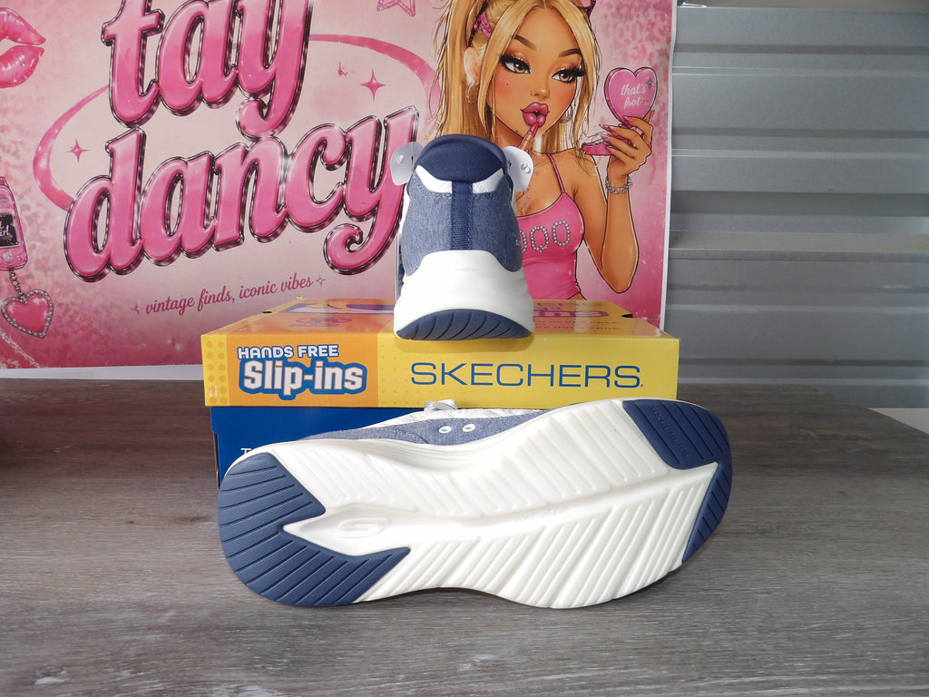 Skechers Contour Form Quiet Luxury Sneakers – Navy, White (Size US 10)