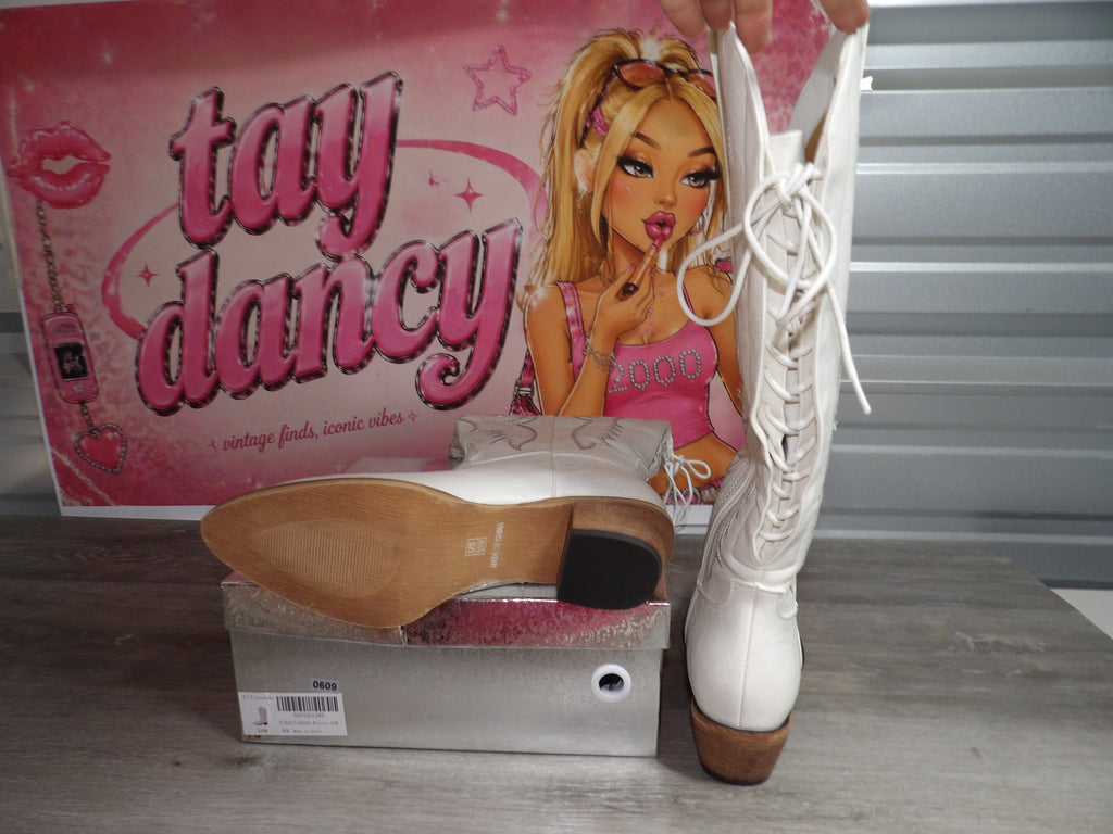 White Faux Leather Knee-High Cowgirl Boots – White (Size US 10)