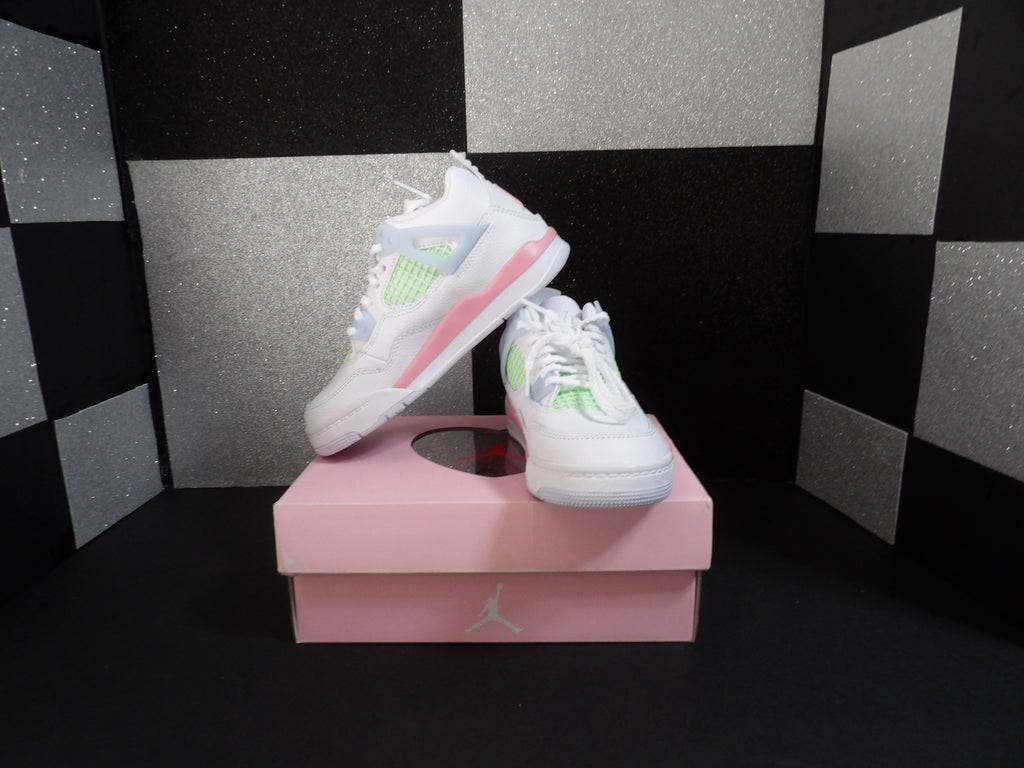 Jordan 4 Retro Youth - Valentine's Day (Size Youth 13)