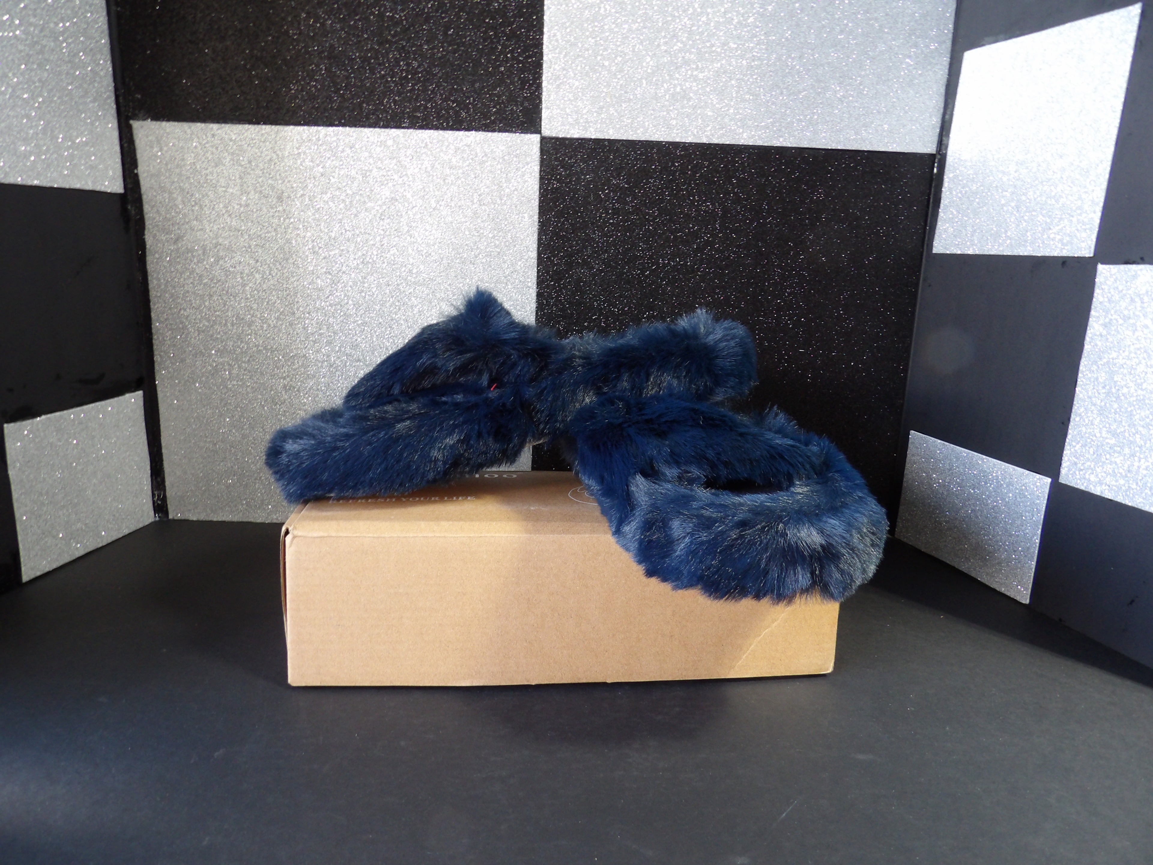 Chantomoo Slippers- Blue (US 7.5M 9W)
