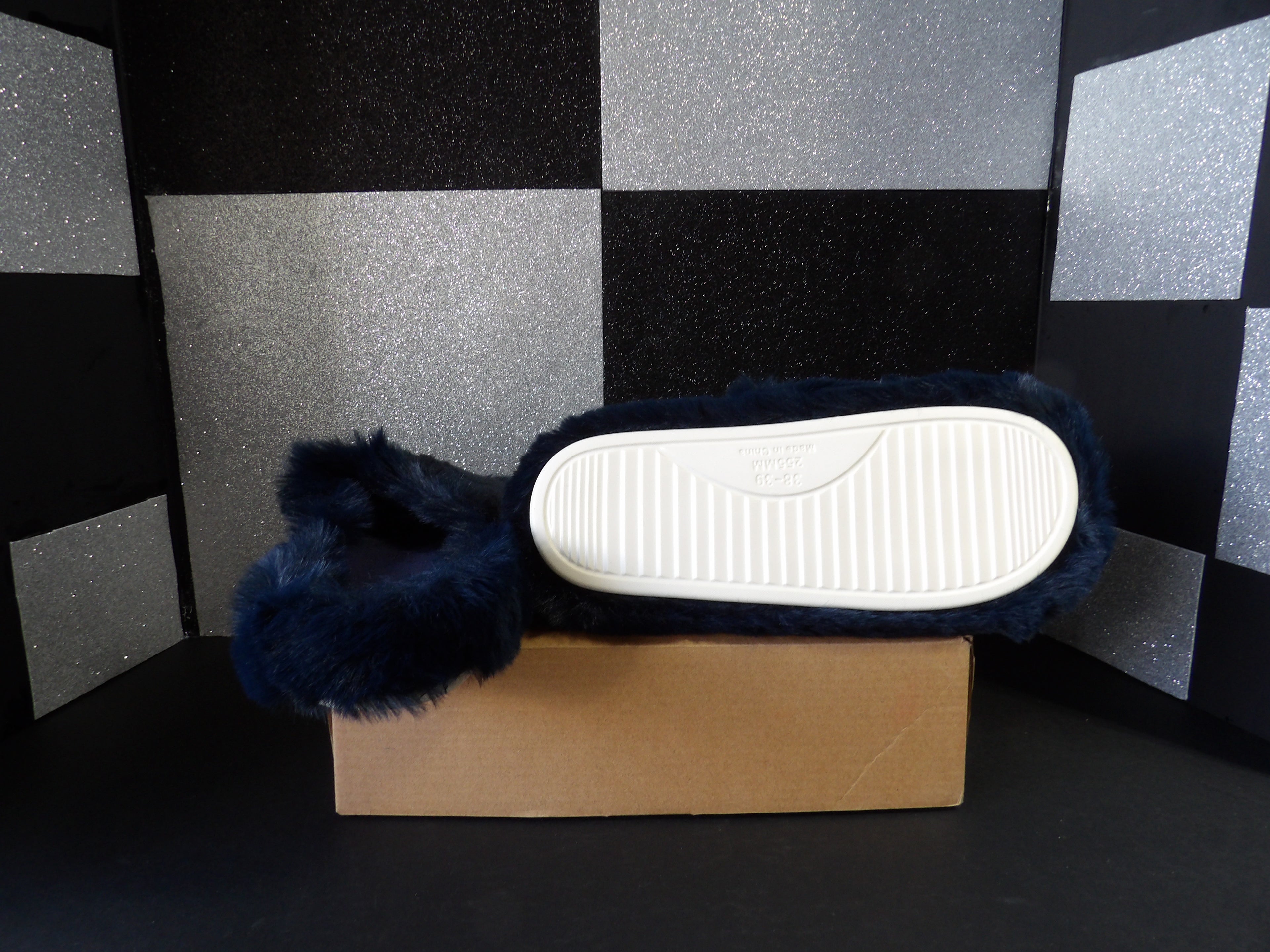 Chantomoo Slippers- Blue (US 7.5M 9W)