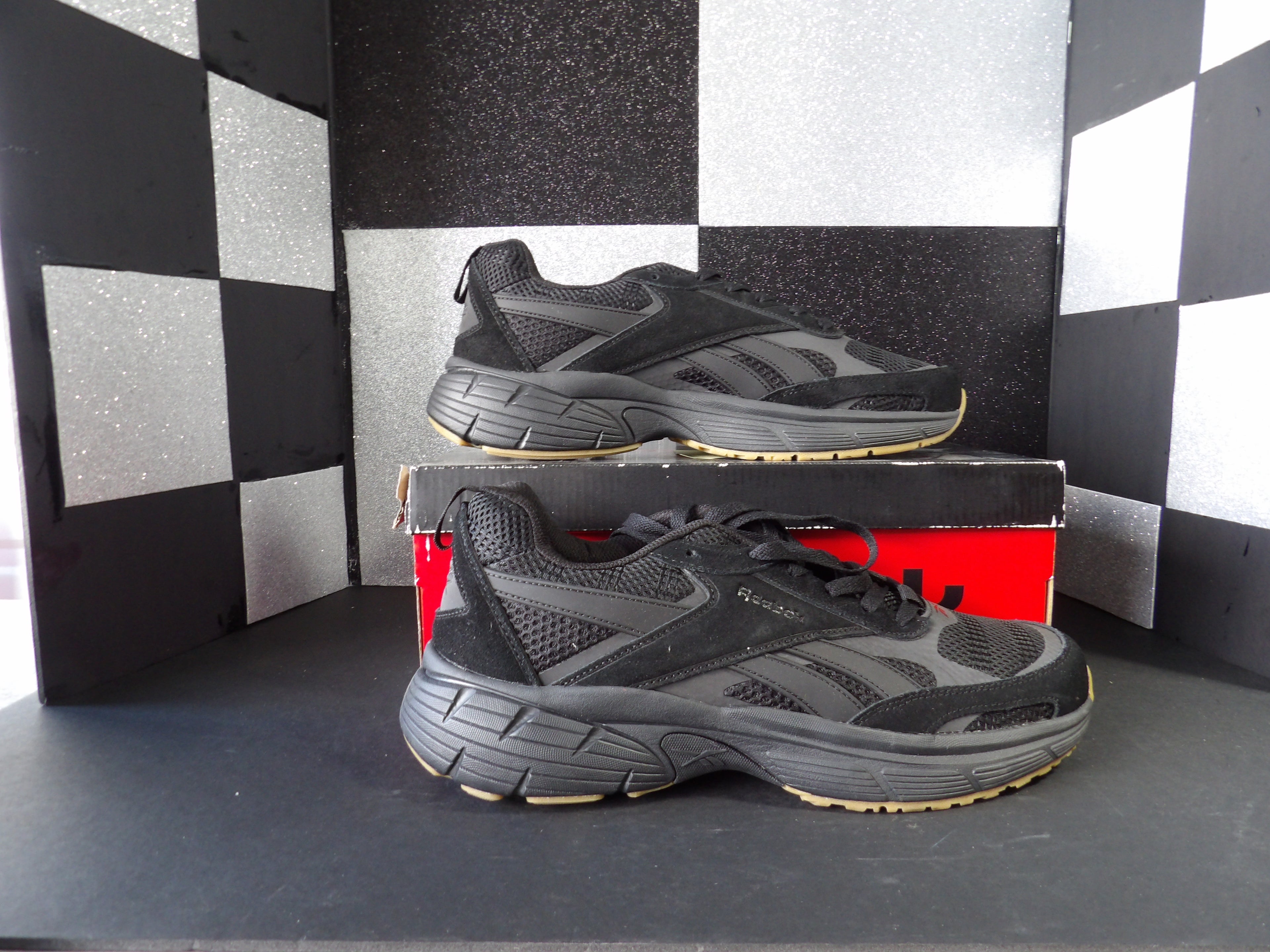 Reebok Chaos- Black (US 12M)