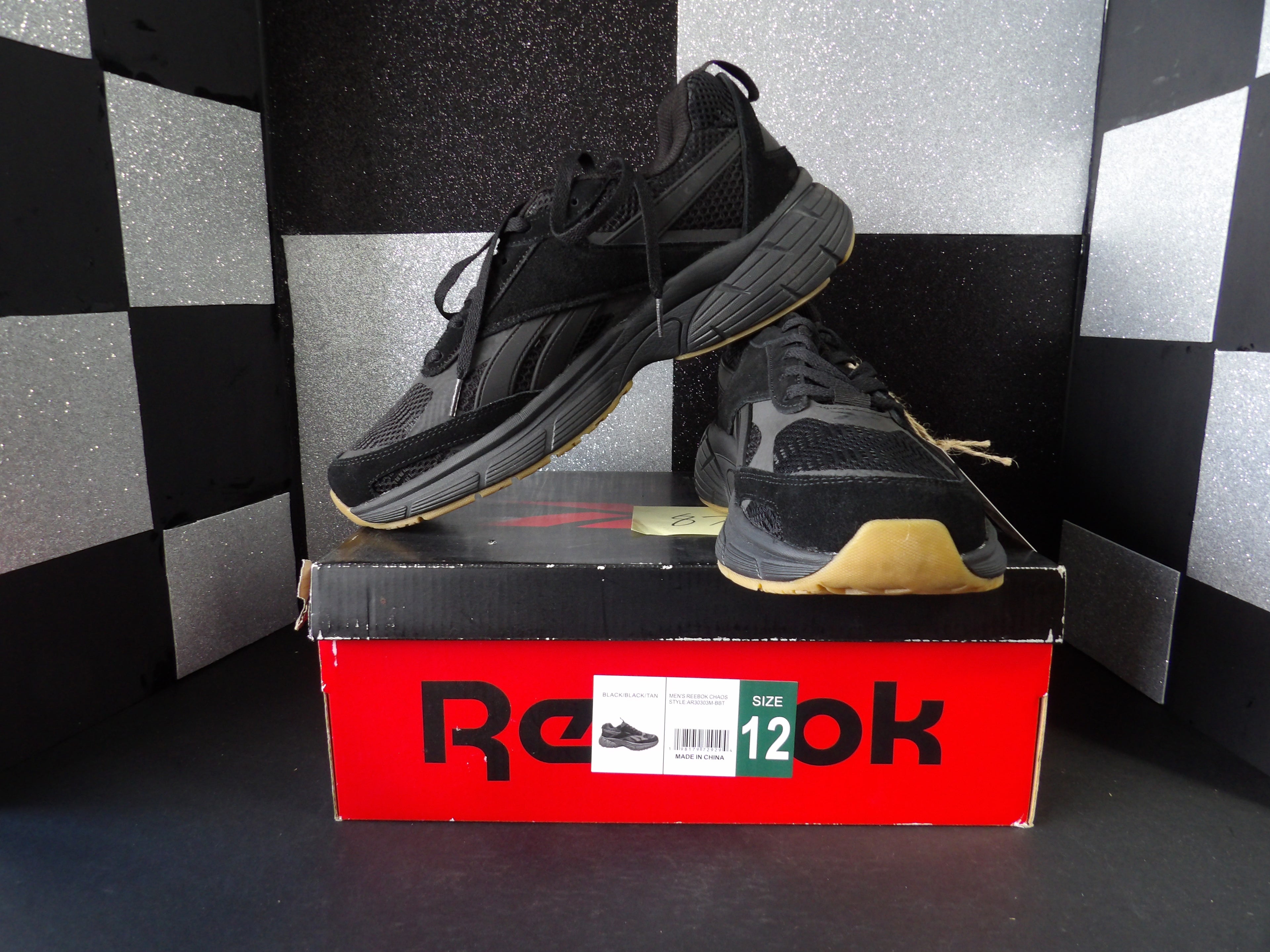 Reebok Chaos- Black (US 12M)