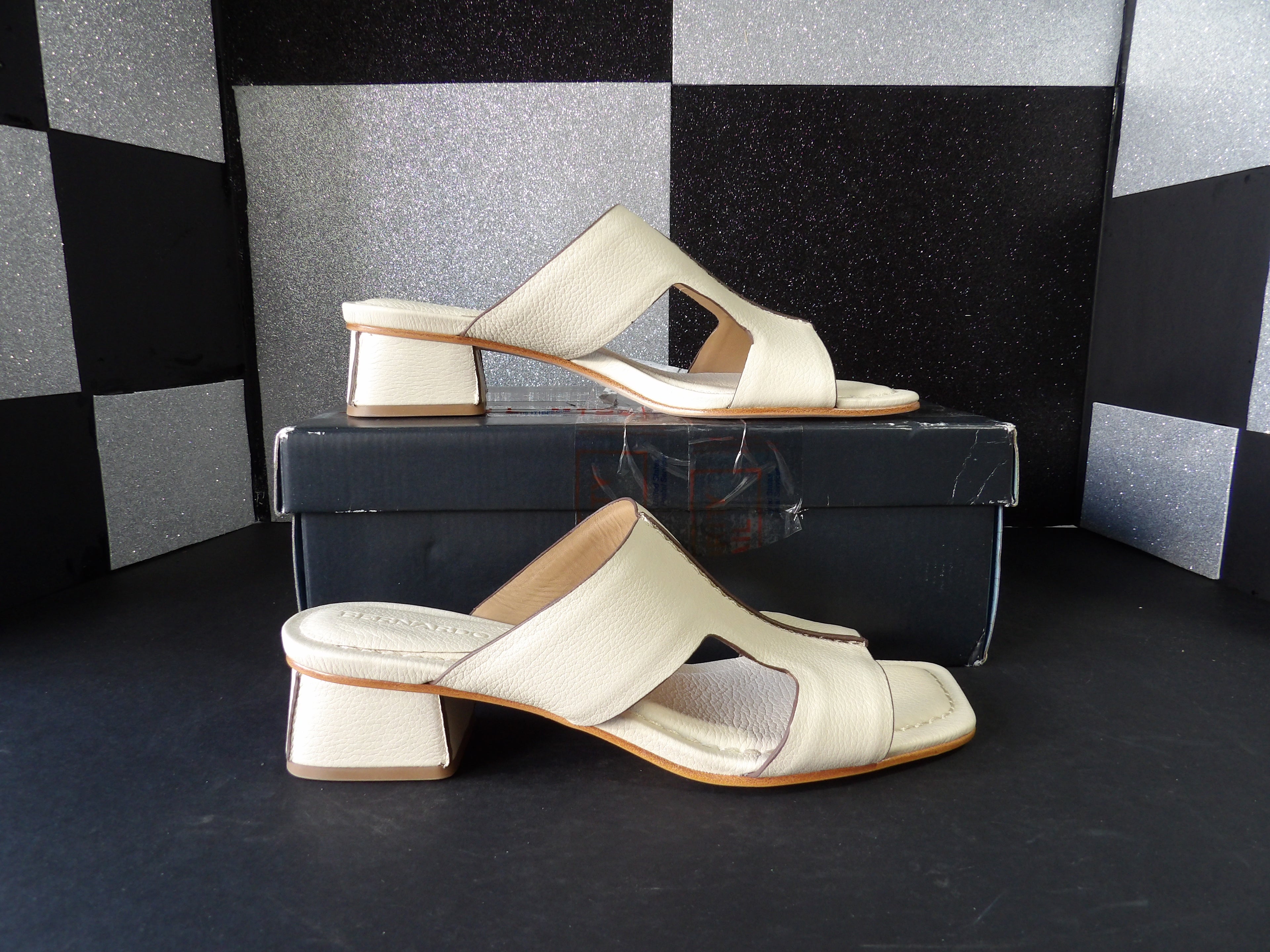 Bernardo Jewel- Cream (US 8.5)