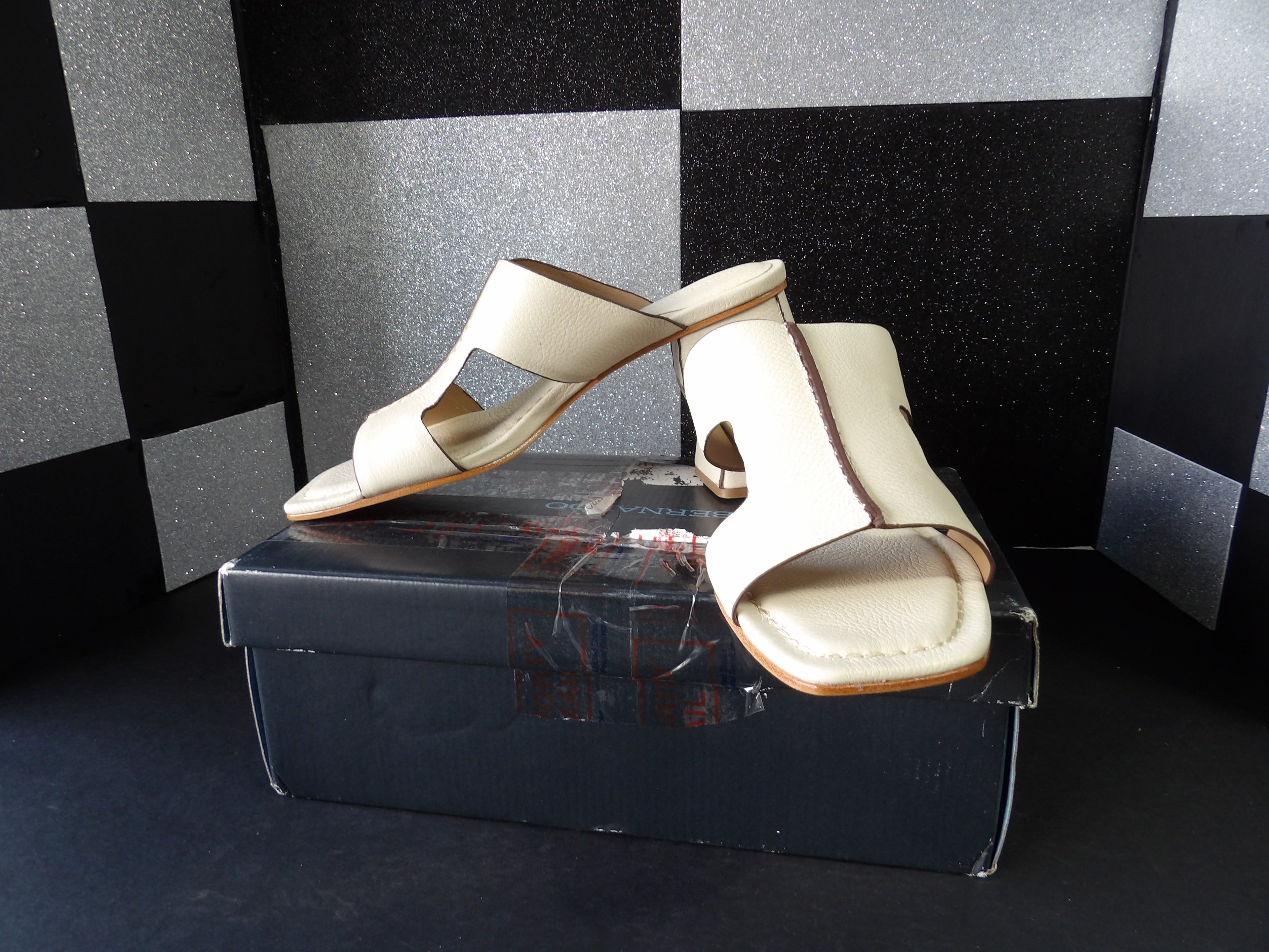 Bernardo Jewel- Cream (US 8.5)