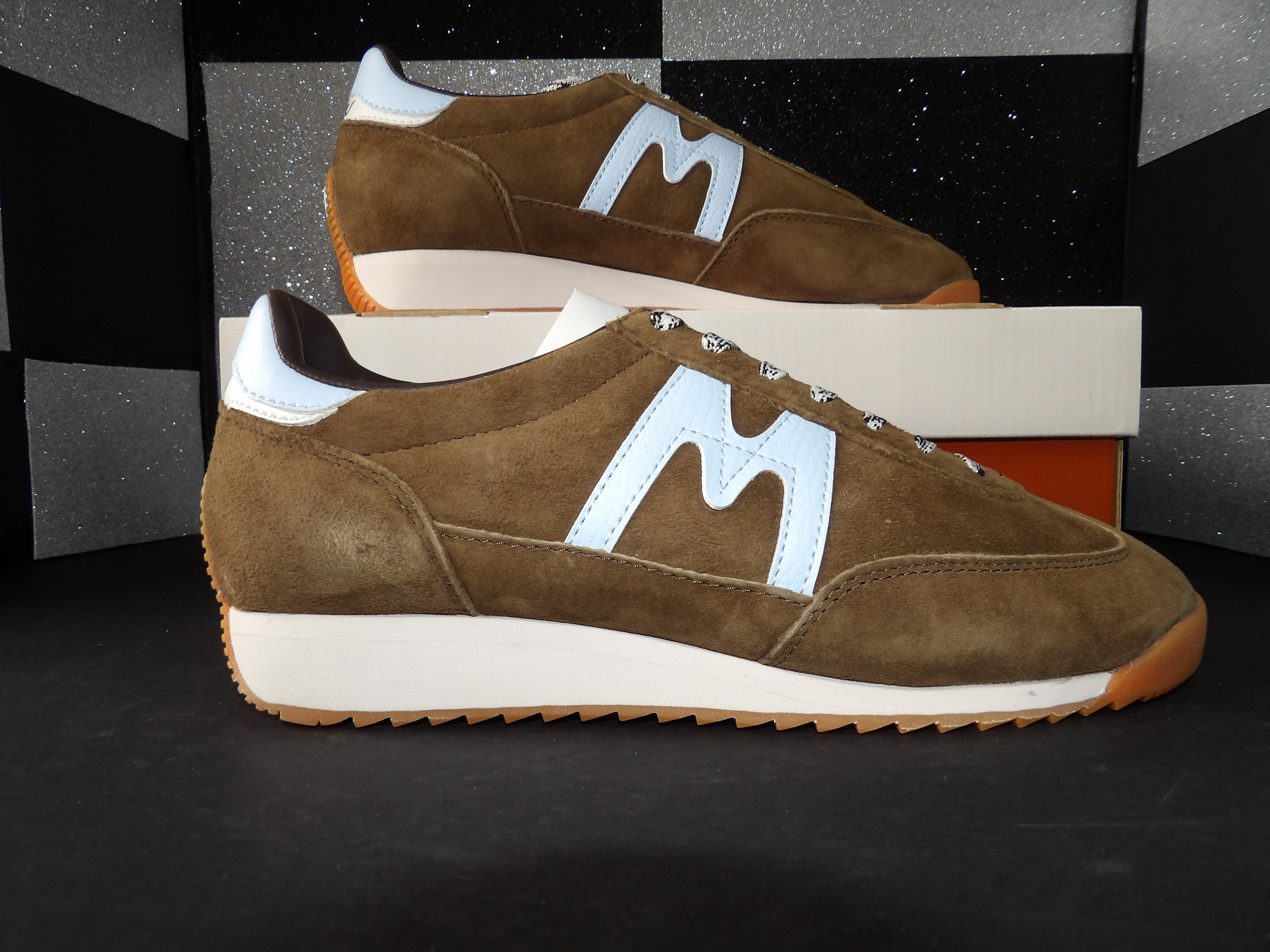 Karhu Mestari- Brown (US 7.5M 9W)