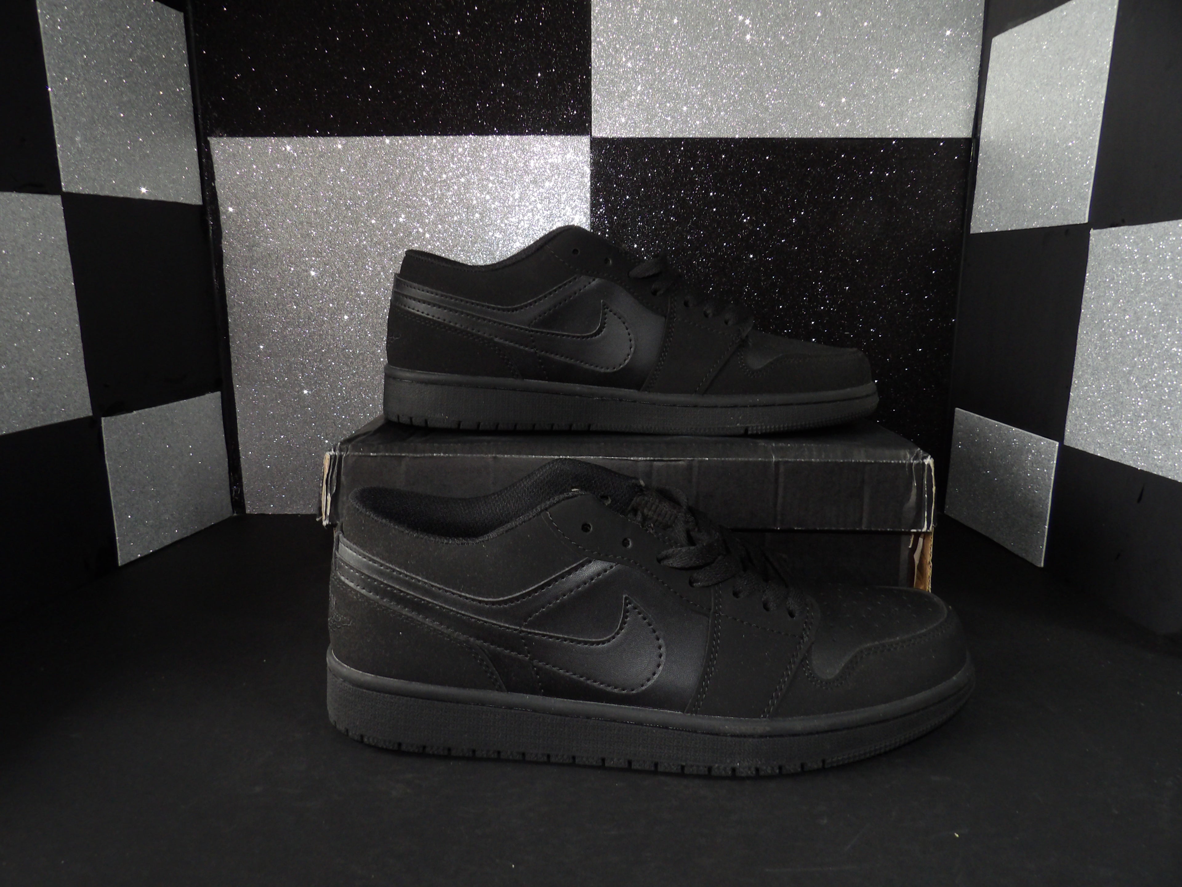 Air Jordan 1 Mid- Black (US 11M)