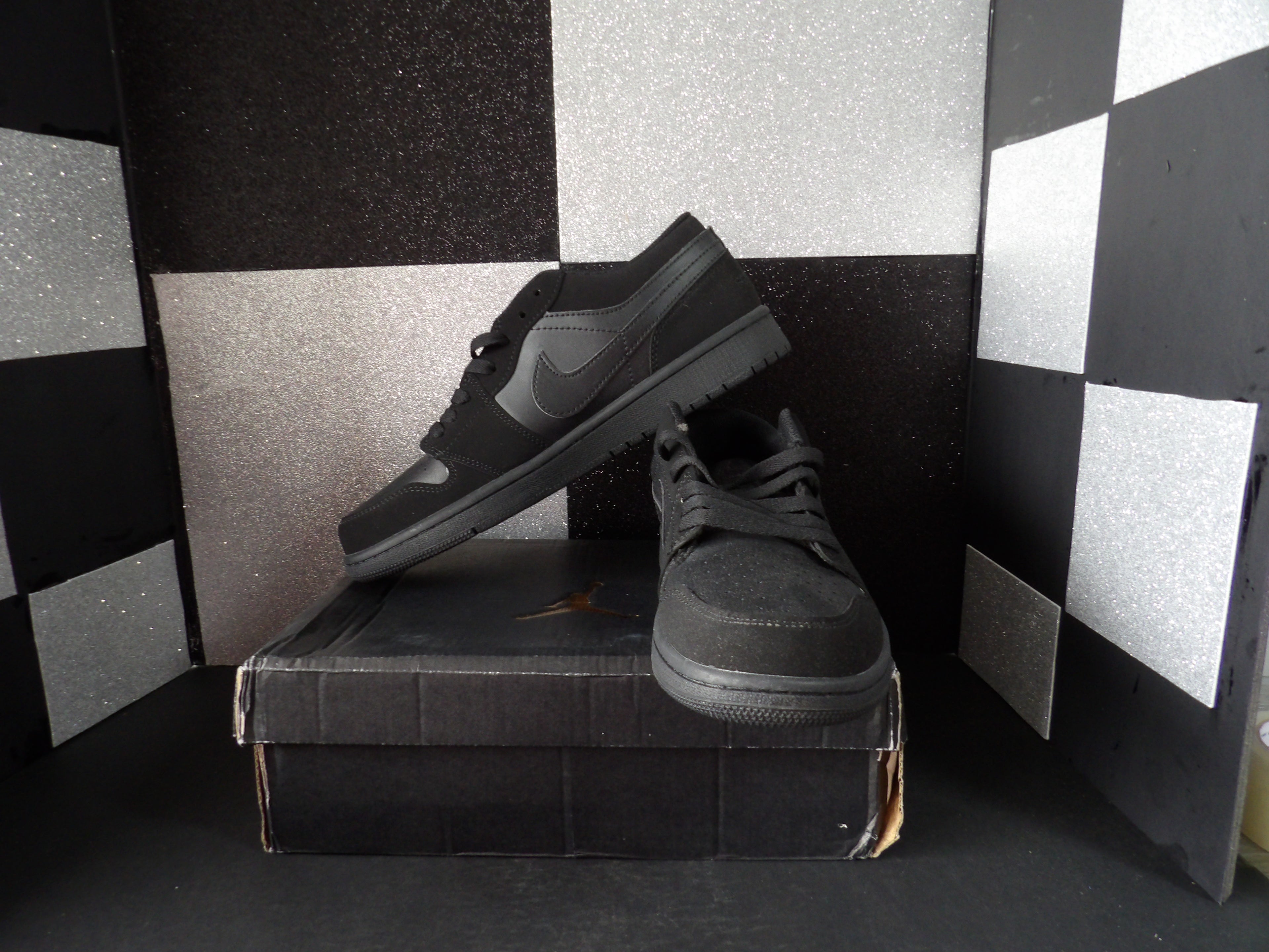 Air Jordan 1 Mid- Black (US 11M)