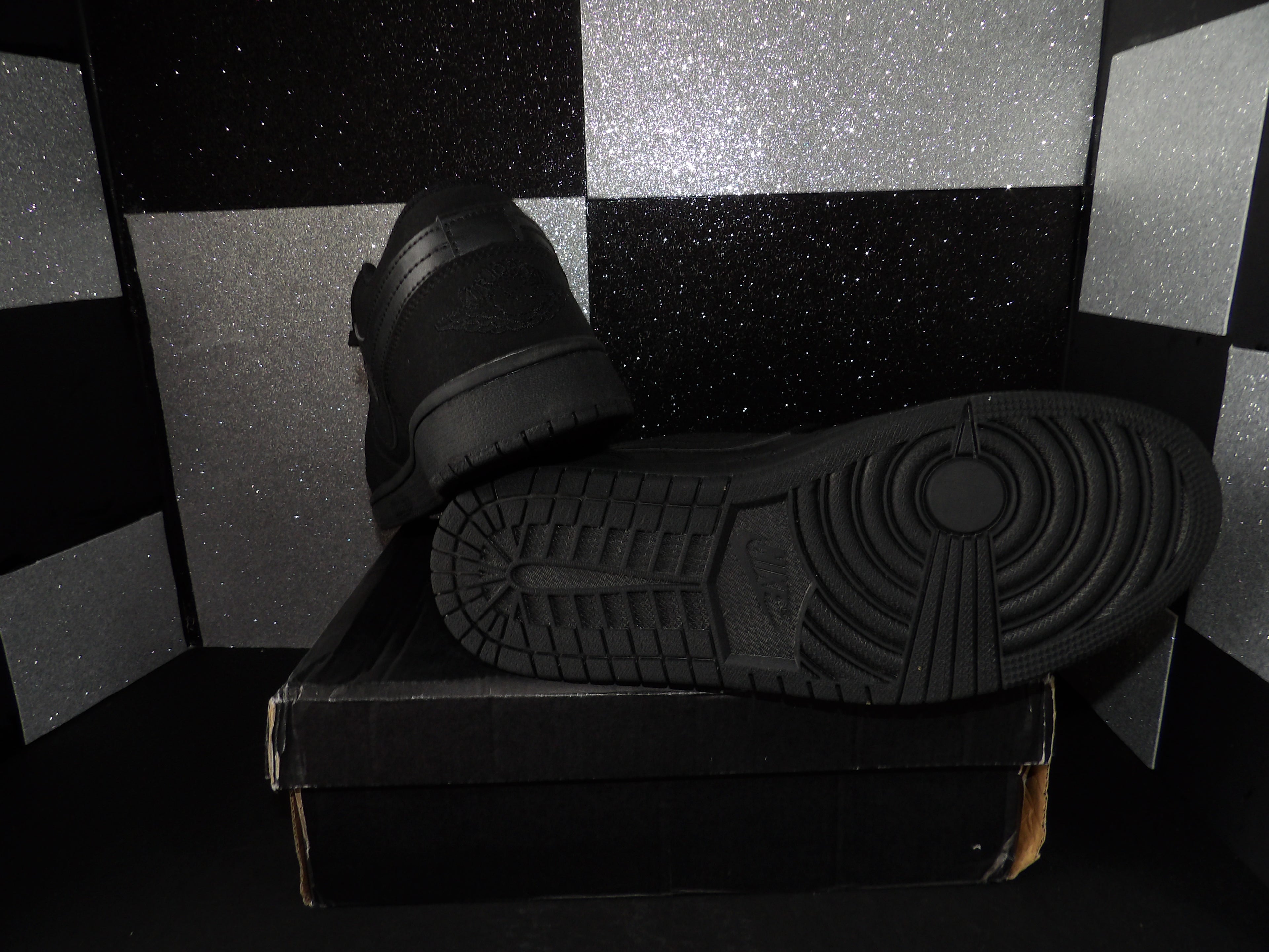 Air Jordan 1 Mid- Black (US 11M)