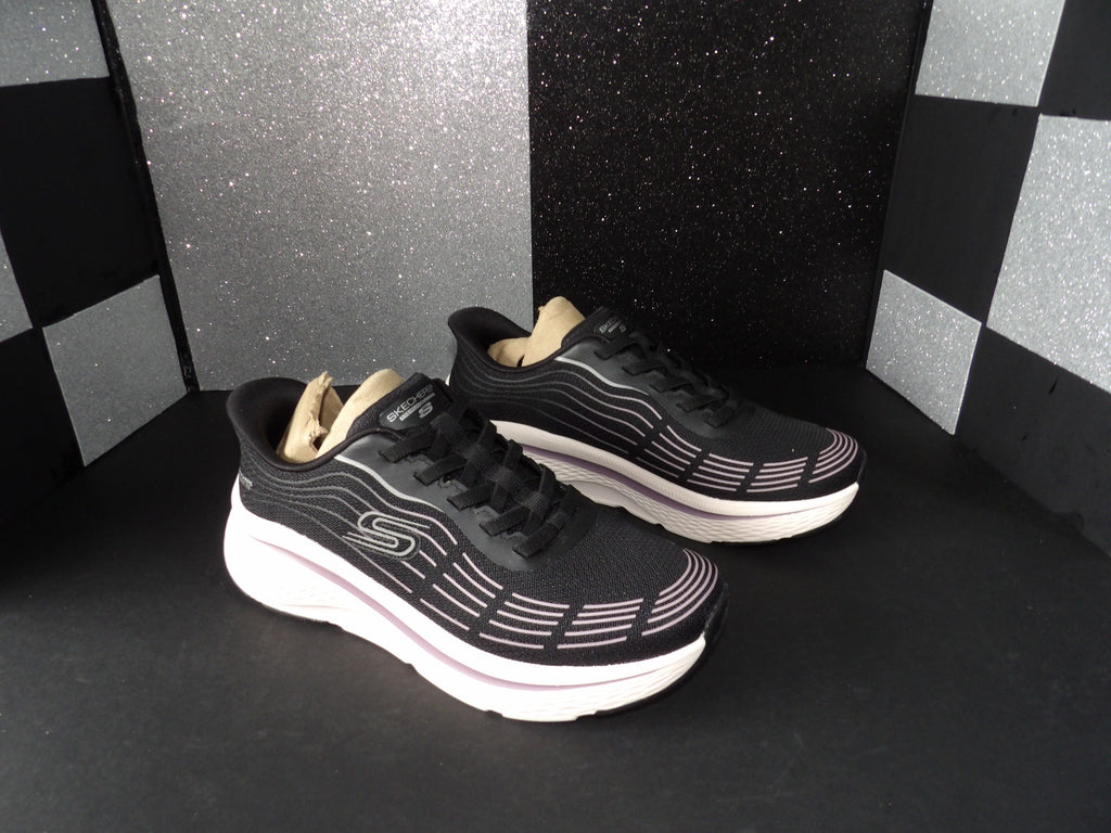 Skechers Swift-Fit Sneakers- Black (US 9W)