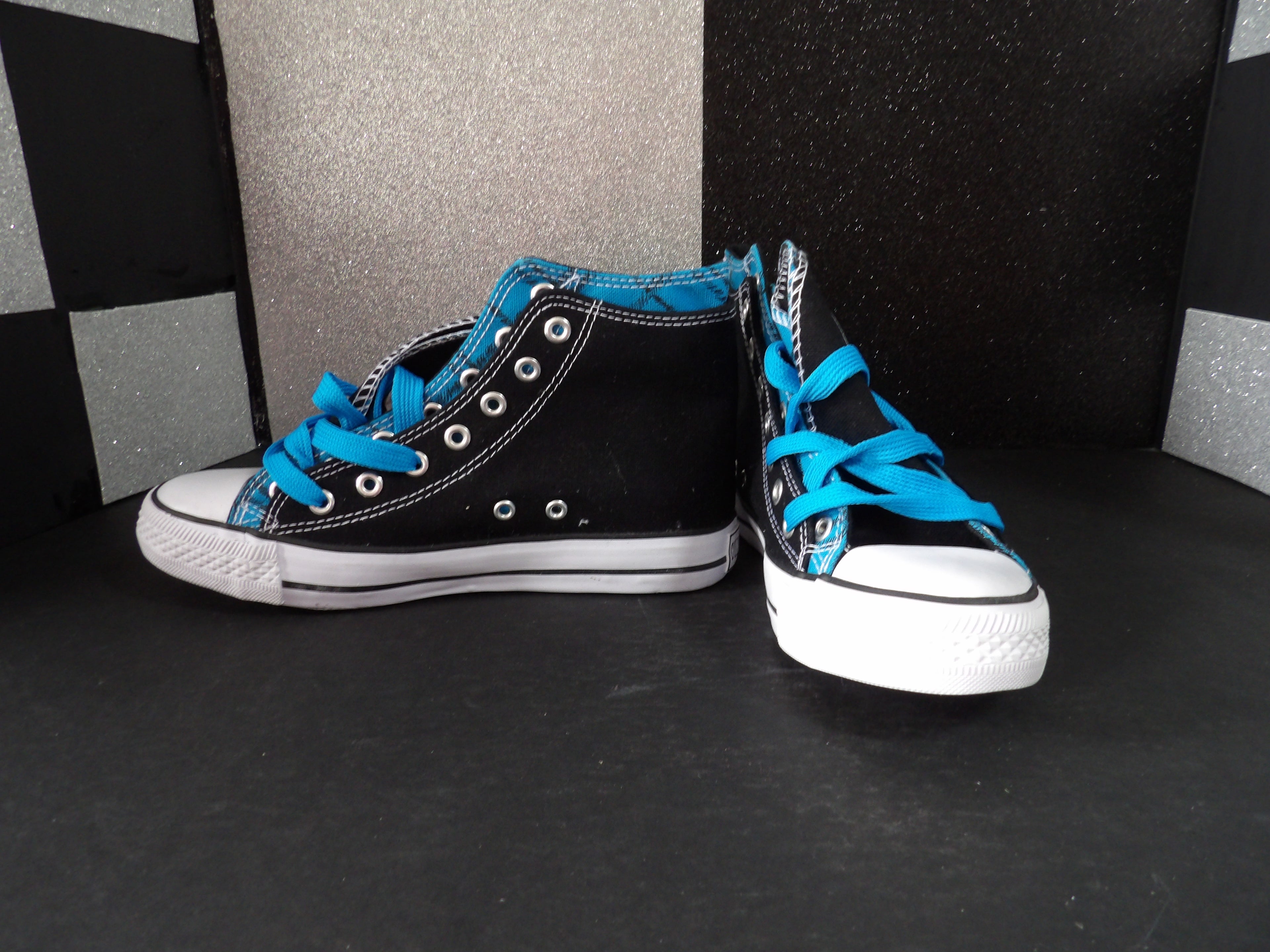 Collectio'O H-6051 High-Top Sneakers – Black/Turquoise (Size US 7)