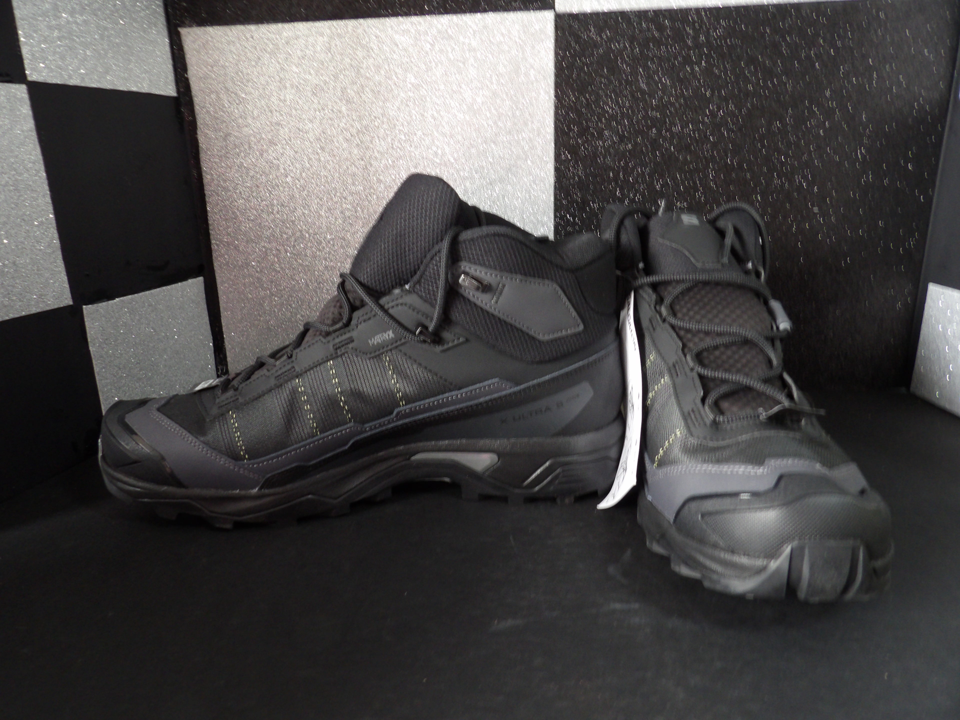 Salomon X Ultra 5 Mid Wide GTX - Black (Size US Men's 12 Extra Wide Width)