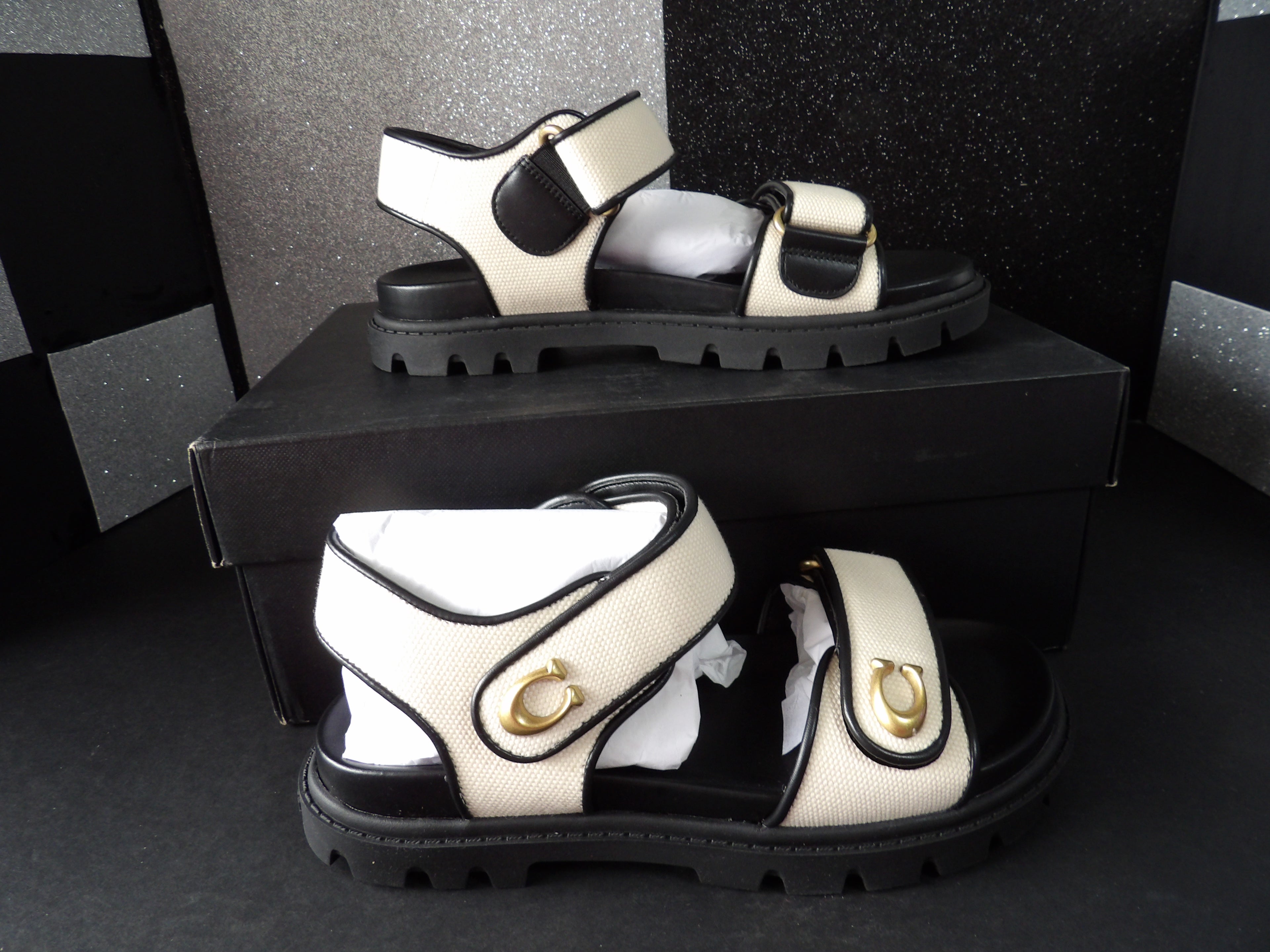Coach Brynn Sandal – Chalk/Black (Size US Womens 6)