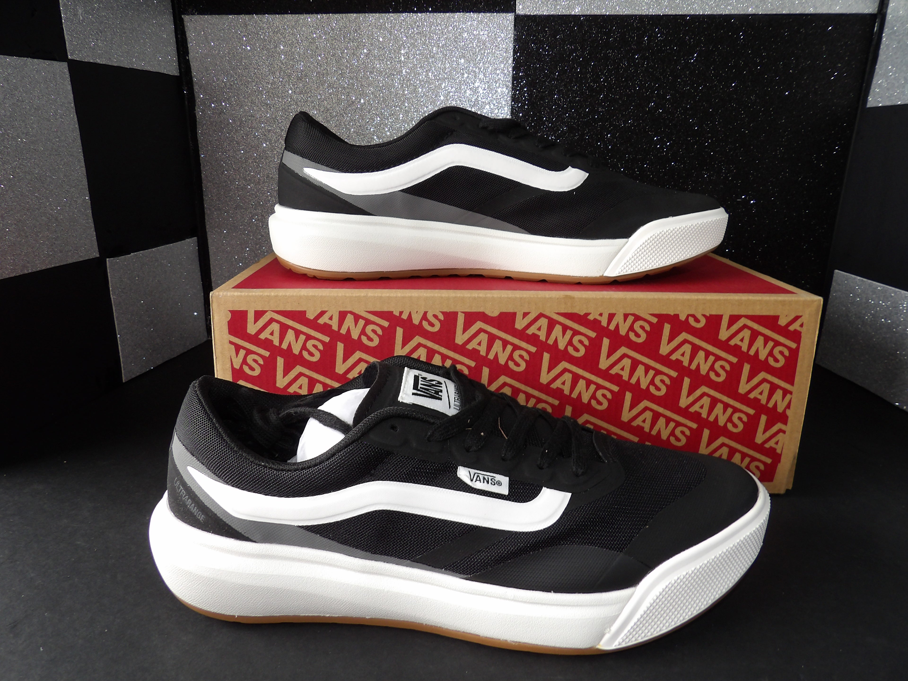 Vans MTE UltraRange 2.0 RW - Black/White (Size US Men's 8.5)