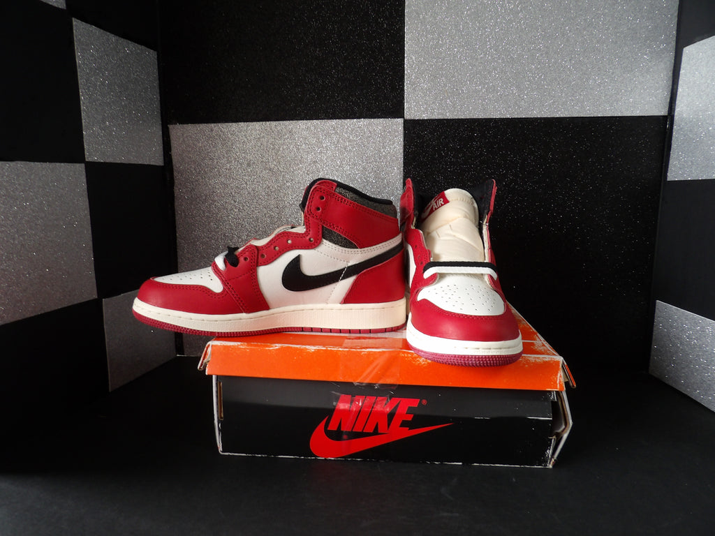 Nike Air Jordan 1 Retro High OG "Lost & Found" - Red (Size US Youth 4)