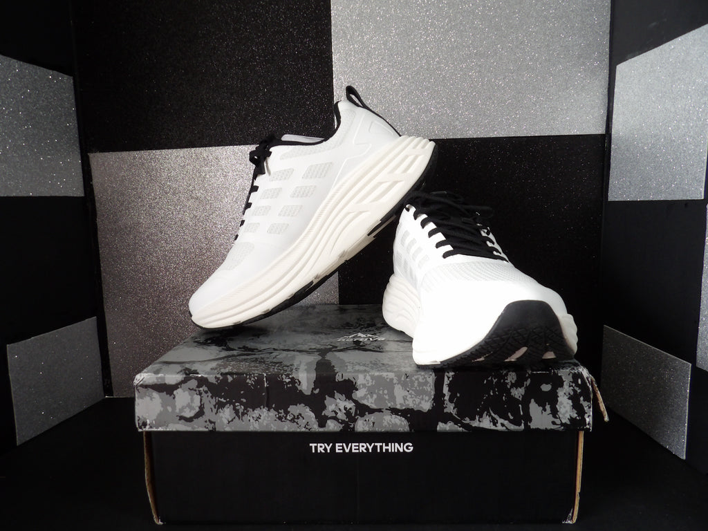 (Size US Women's 8)