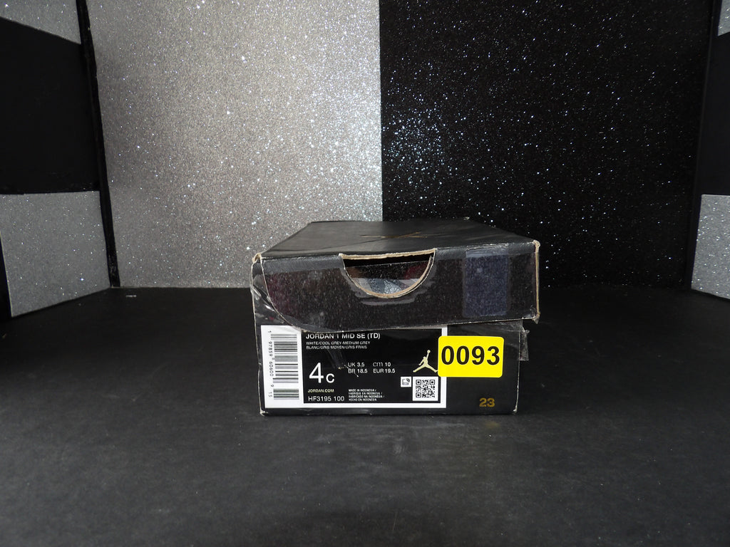 Jordan MID SE- Grey (US 4C)