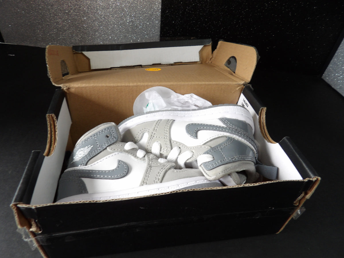 Jordan MID SE- Grey (US 4C)