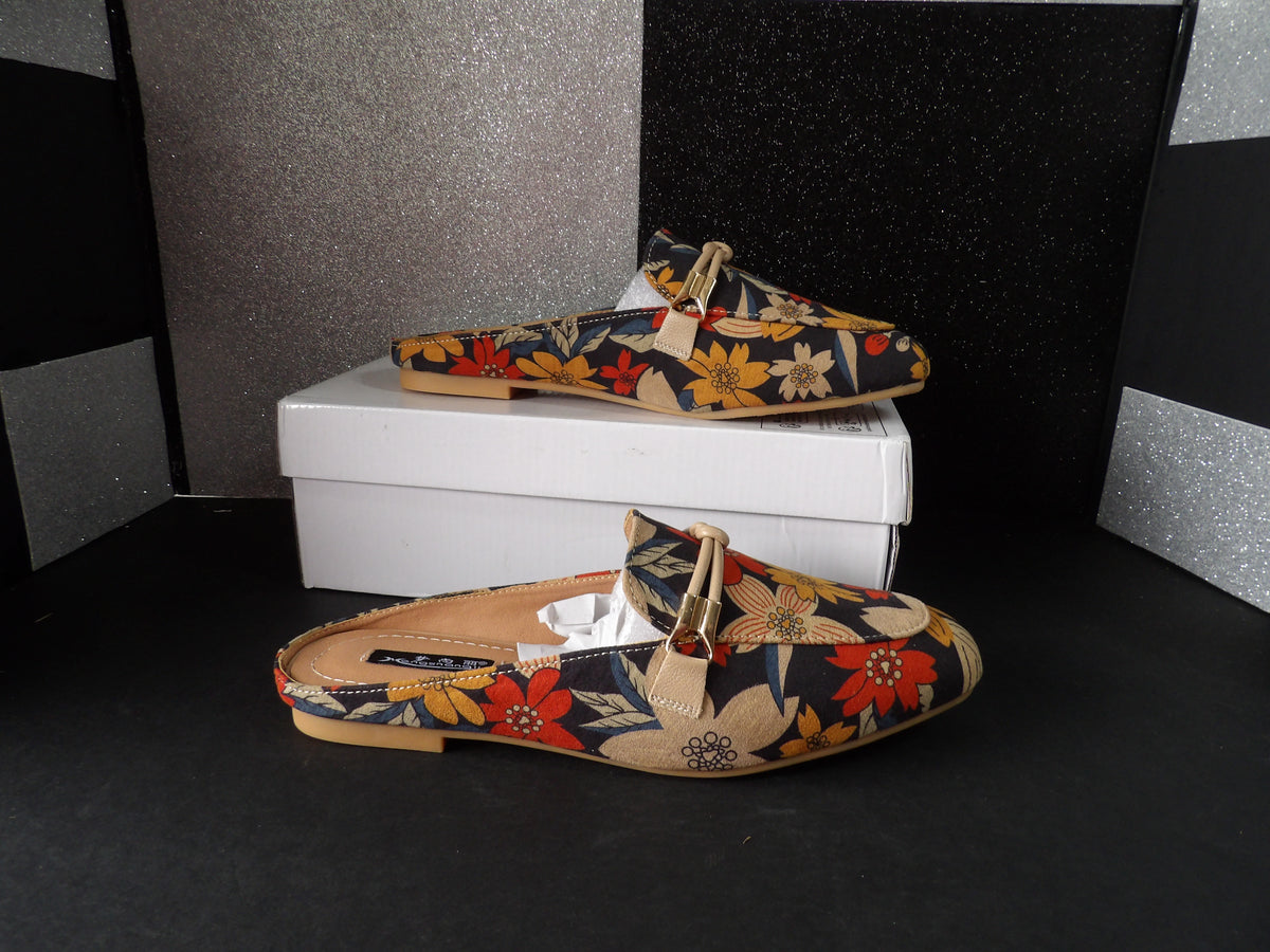 Mengshanhali Sandal- Multicolor (US 10W)