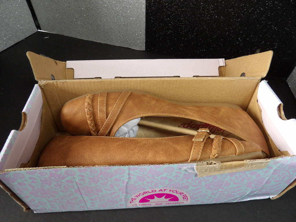 Jellypop Distressed Flats - Tan (Size US Women's 7.5)