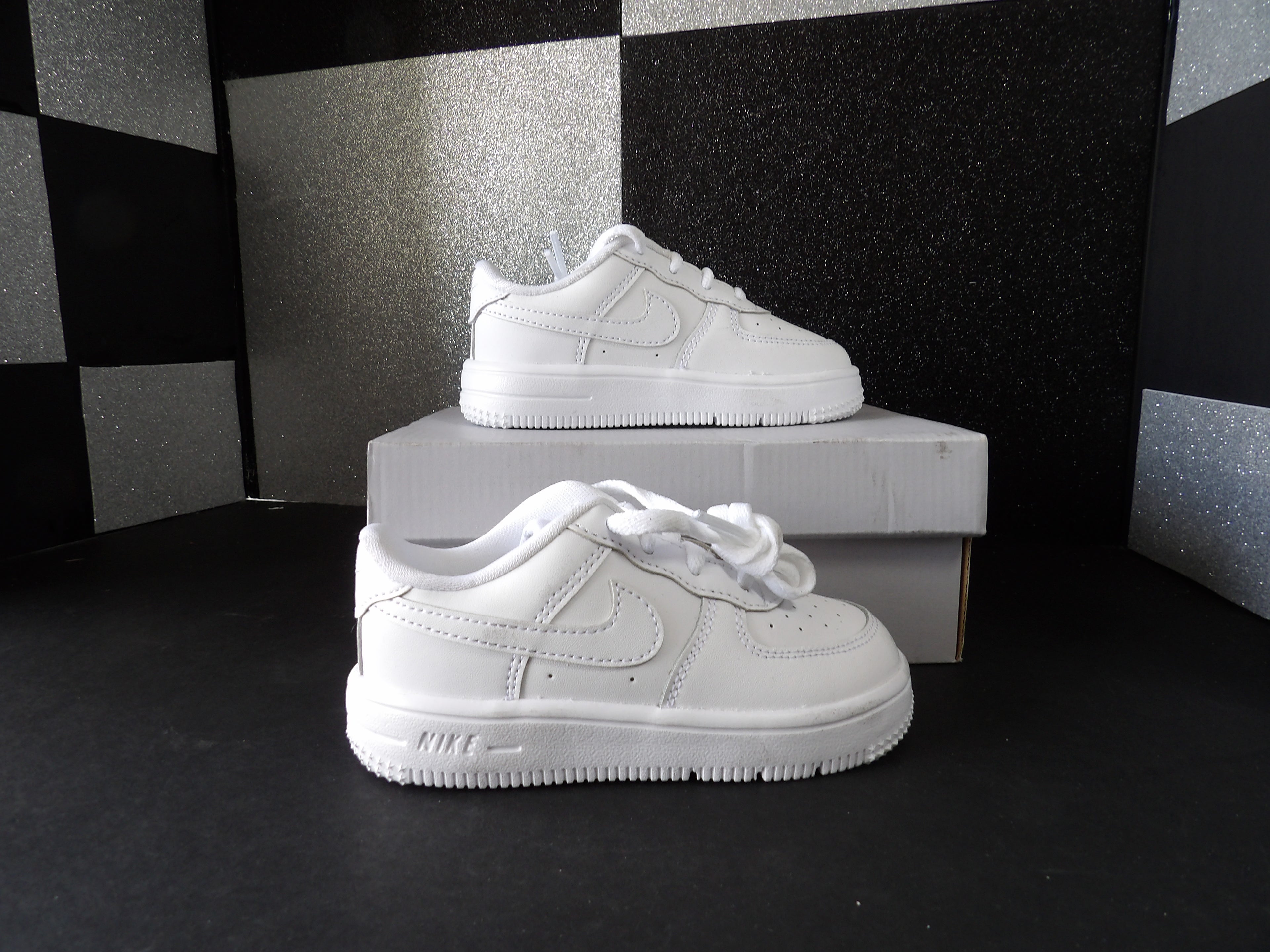 Nike Force 1 Low Lace- White (US 8C)