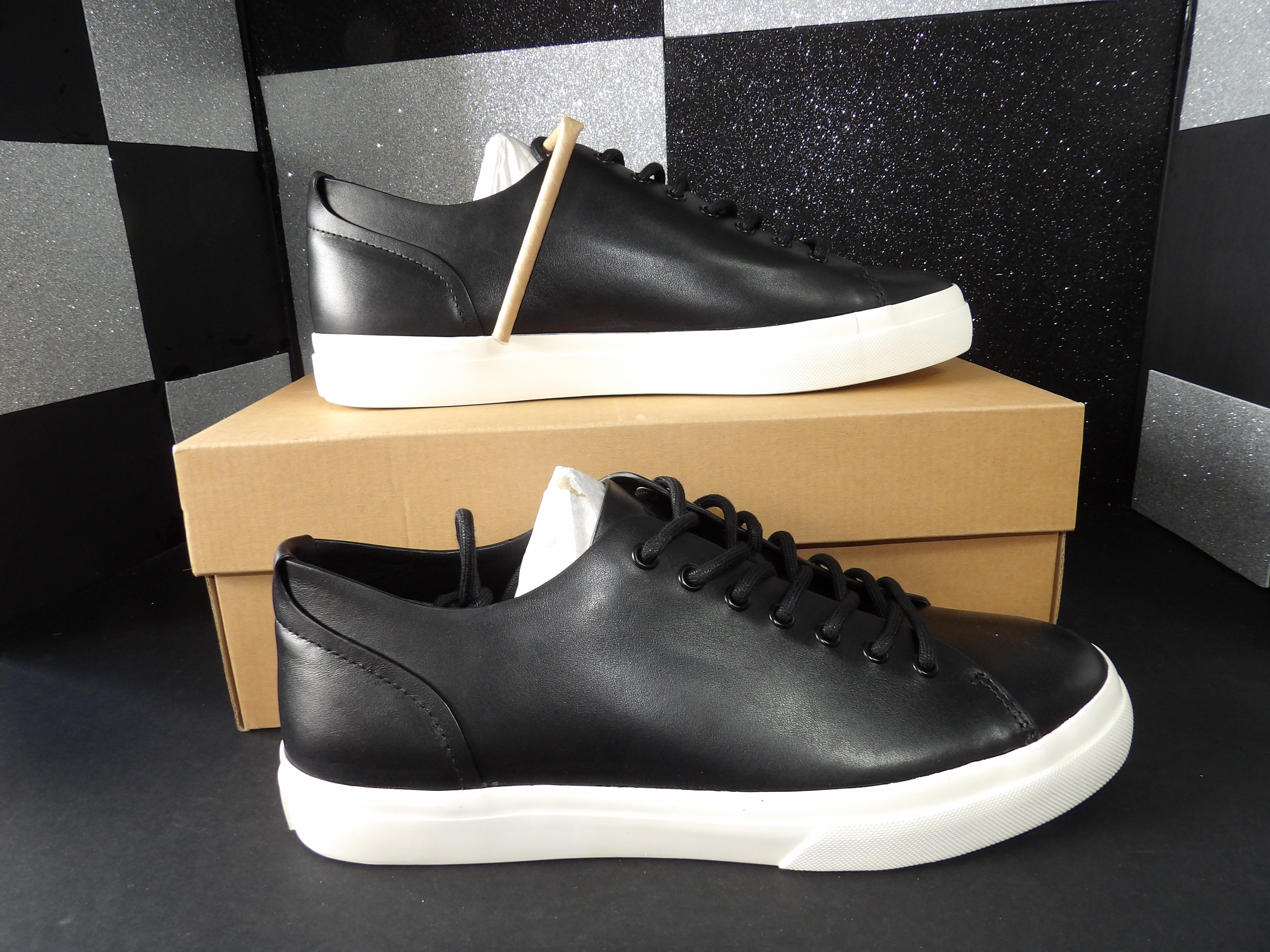 Vince Ferndoart - Black/White (Size US Men's 9.5)
