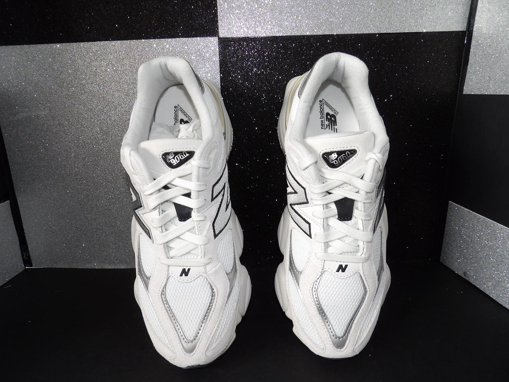 New Balance 9060 Lifestyle Mode de Vie - White/Silver (Size US Women's Size 12, Men's 10.5))
