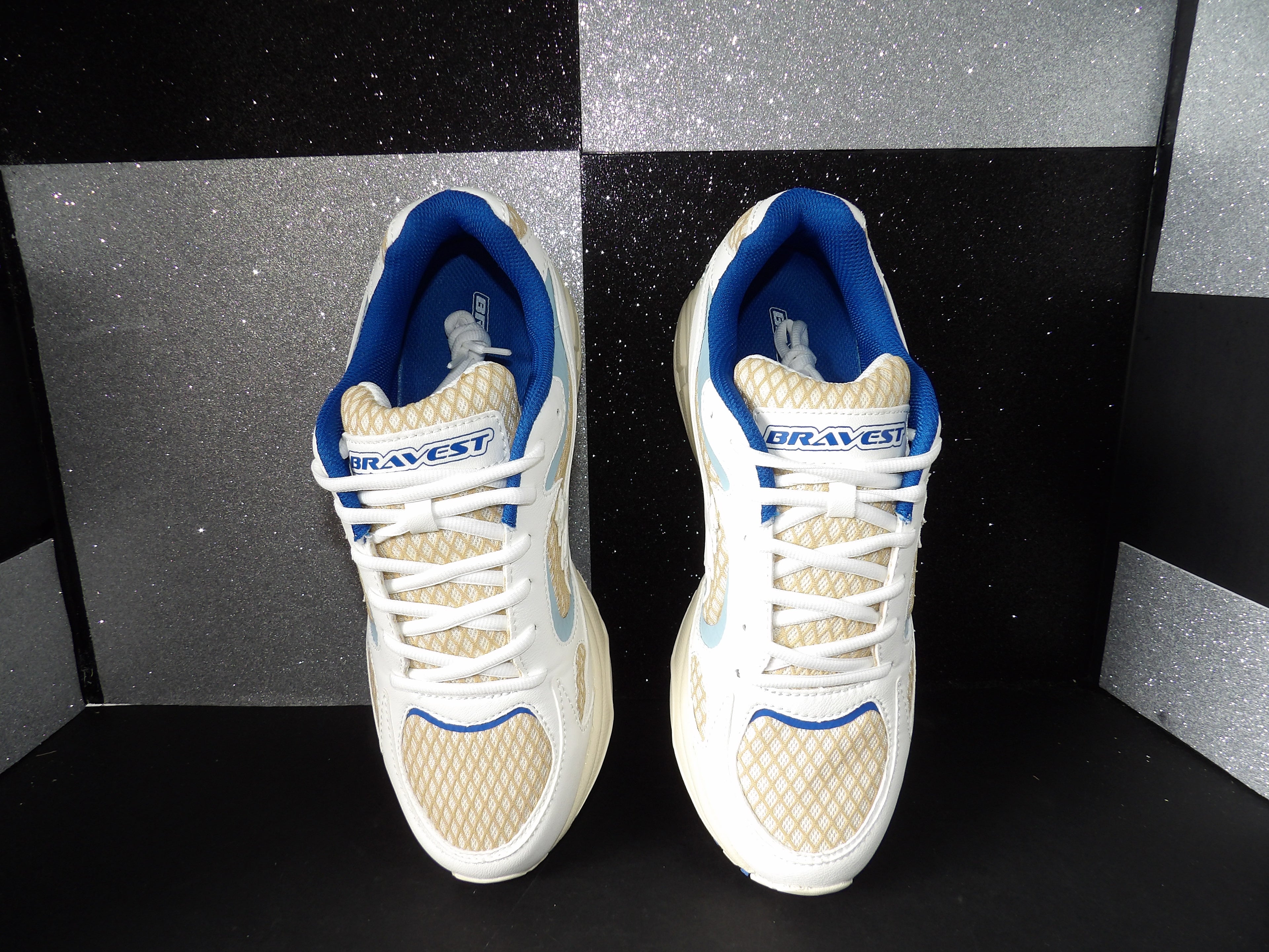 Bravest Studios Kross Kountry Runner - White/Blue (Size Men's US 11, Women's US 12.5, EU 44)