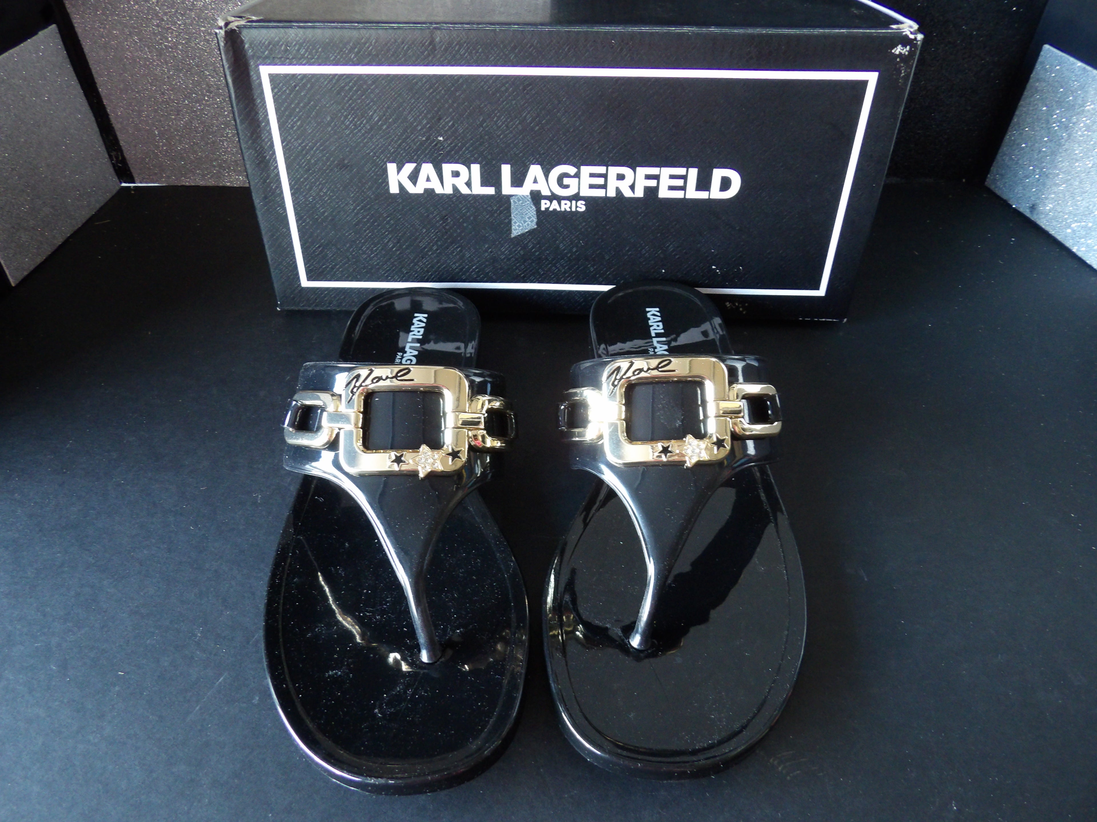 Karl Lagerfeld Vardice Flat Thong Sandals - Black (Size US Women's 7)