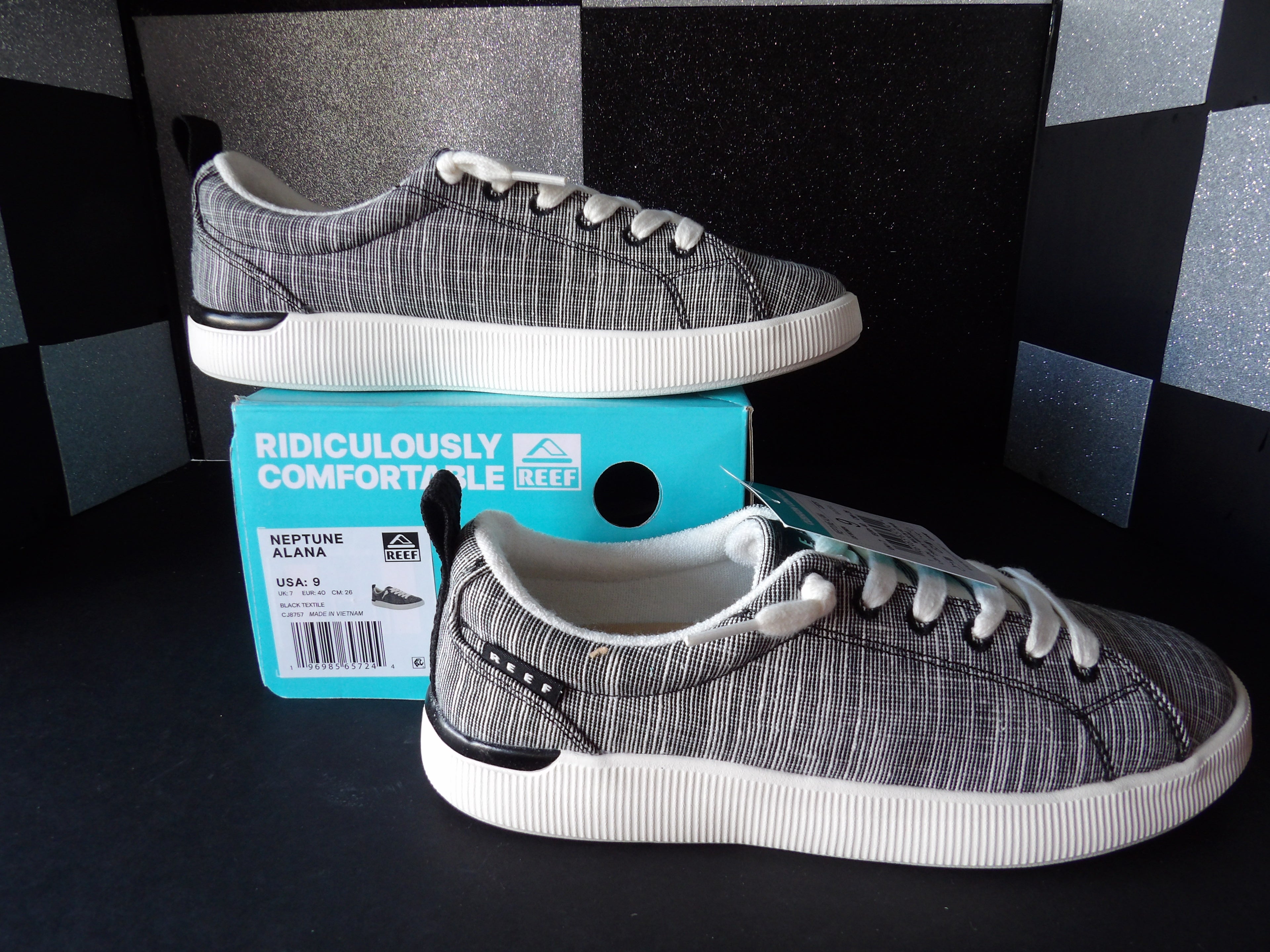 REEF Neptune Alana Sneakers - Black/White Plaid (Size US Women's 9)