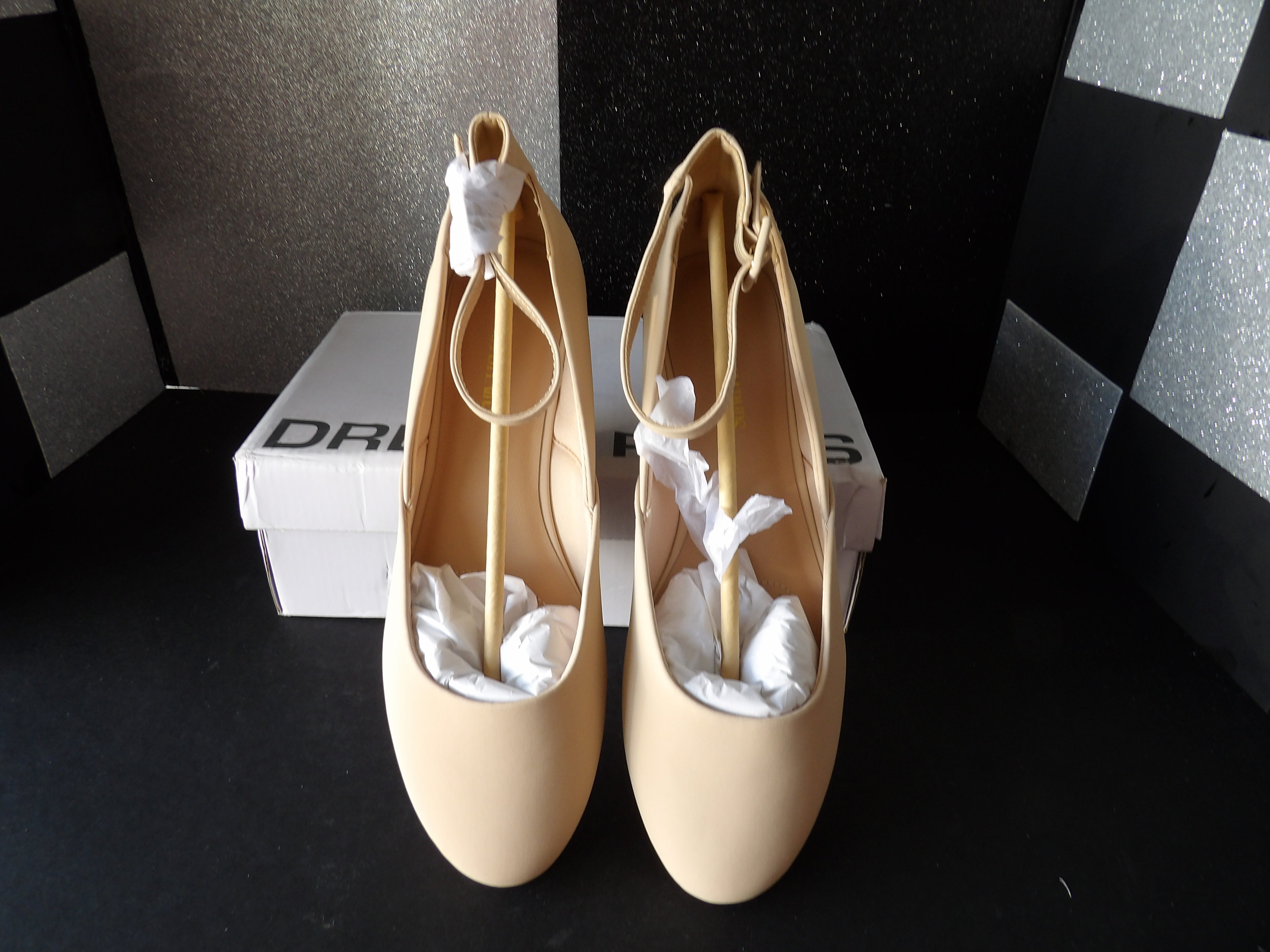 Dream Pairs Revona- Beige (US Women's 11)
