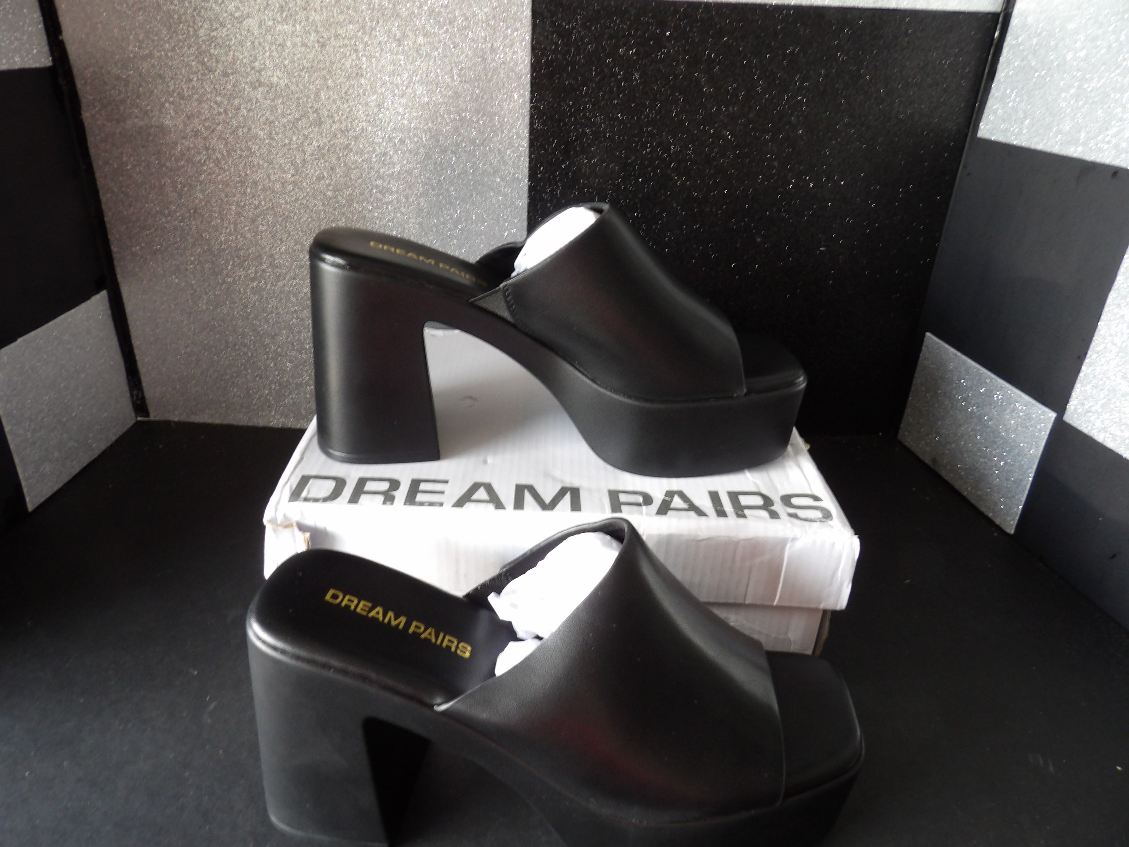 Dream Pairs Chunky Heel- Black (US Women's 8)
