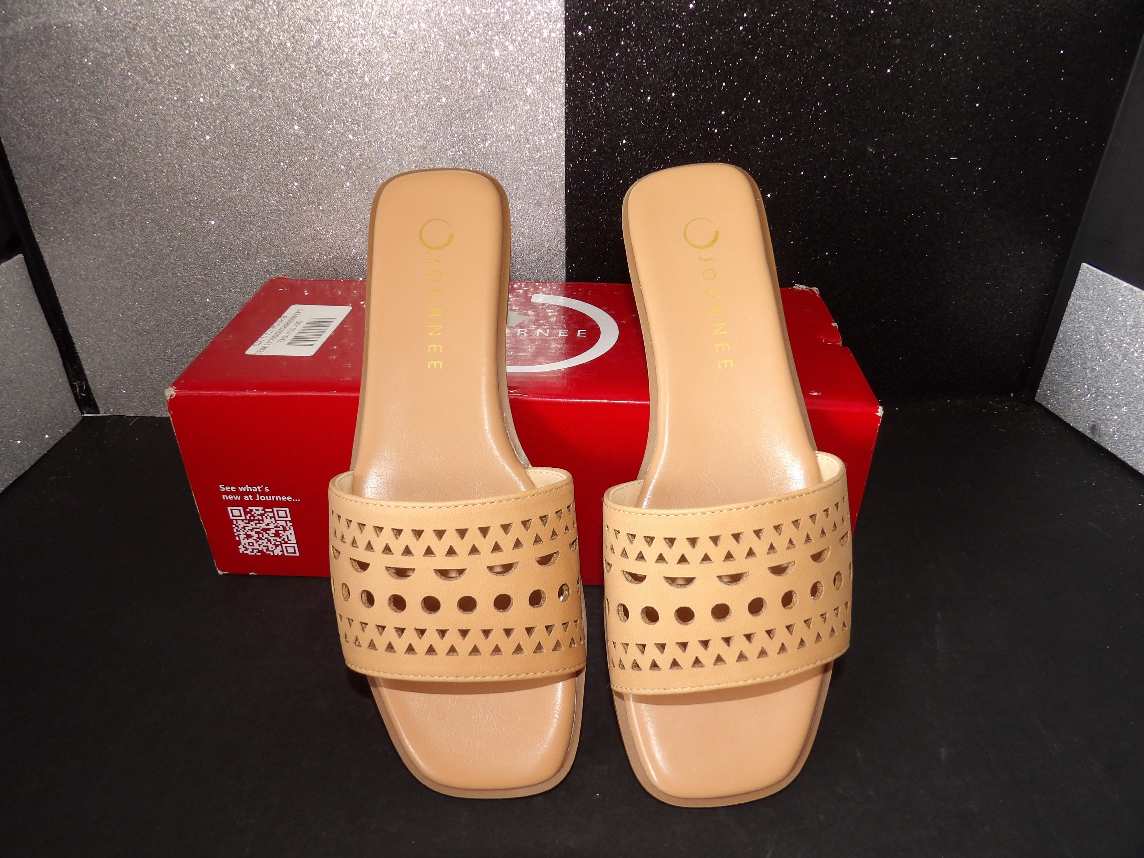 Journee Brodie Sandals- Tan (US Women's 7)