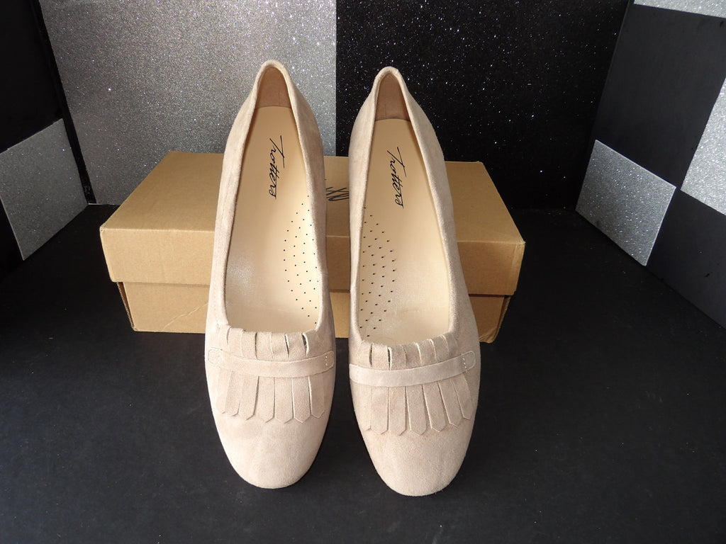 Trotters Greyson Loafers - Taupe Suede Comfort Flats (Size US Women's 9)  Description